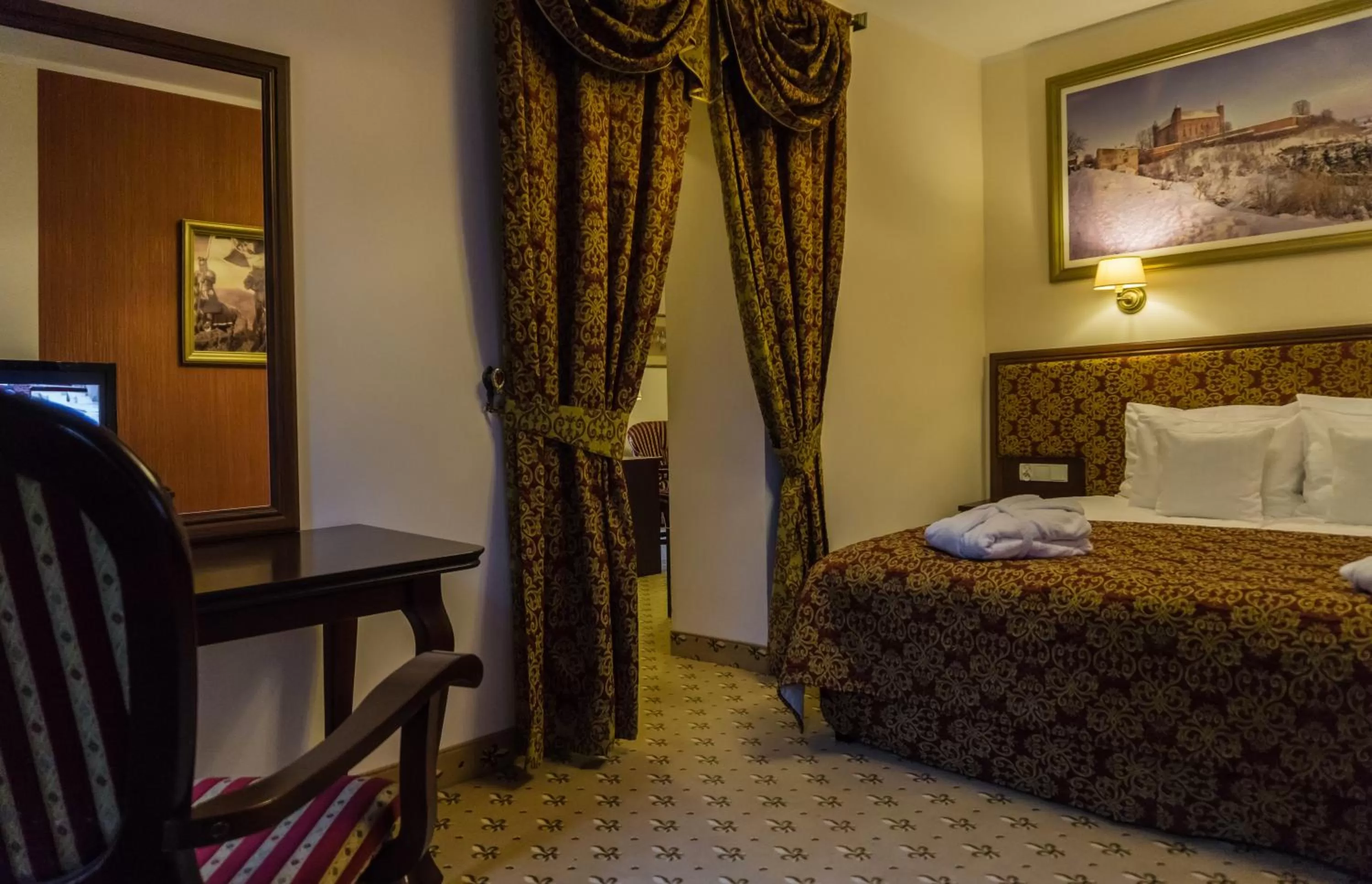 Photo of the whole room, Bed in Zamek Gniew - Pałac Marysieńki