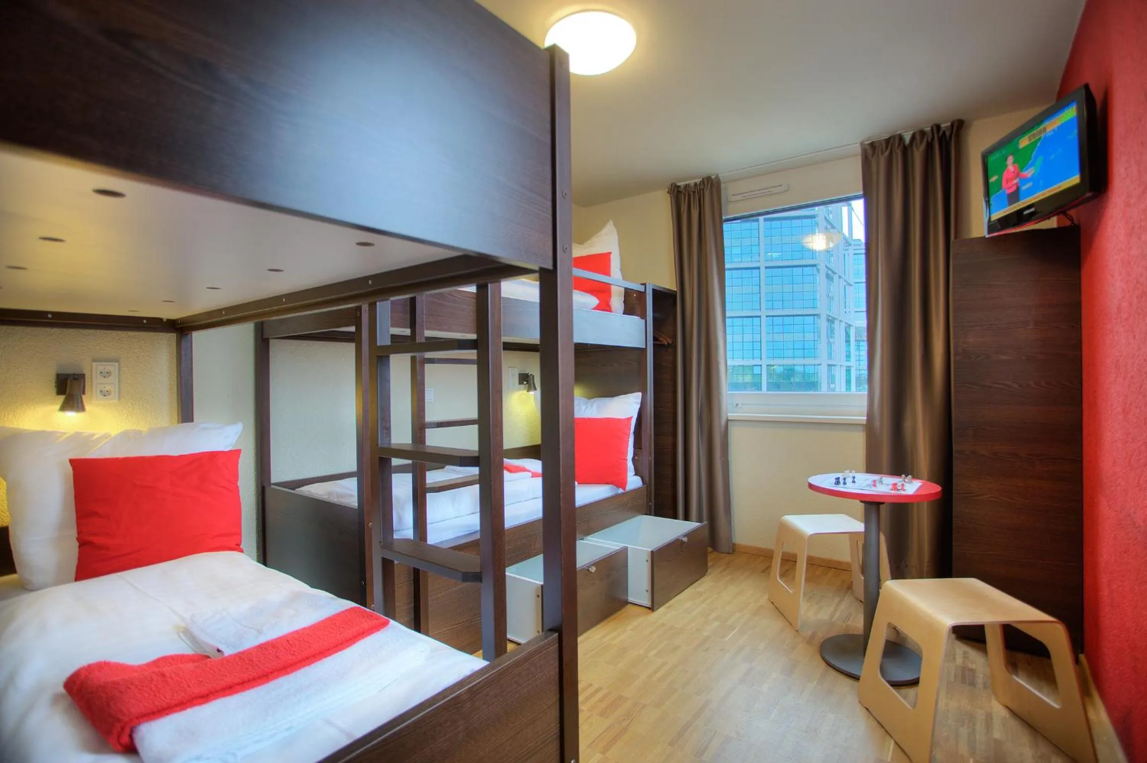 Bedroom, Bed in MEININGER Hotel Berlin Hauptbahnhof