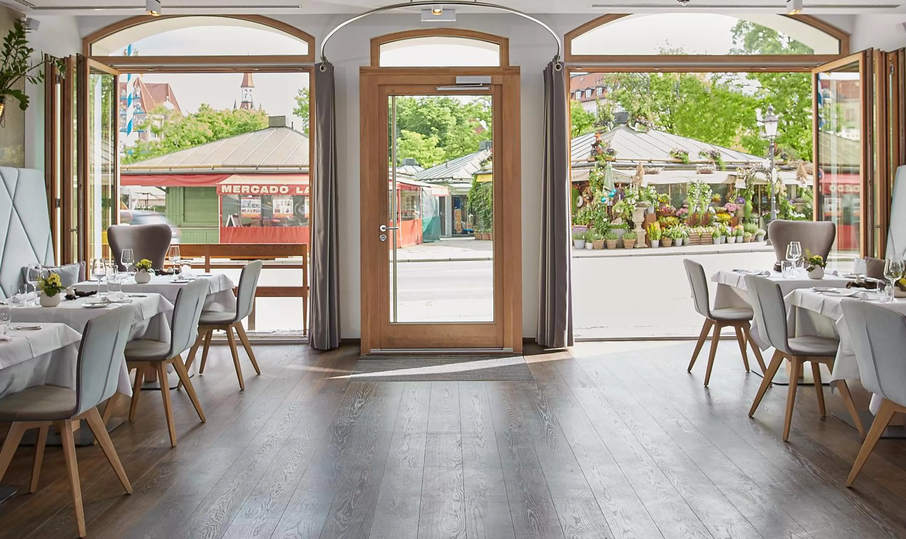 Restaurant/places to eat in Living Hotel Das Viktualienmarkt