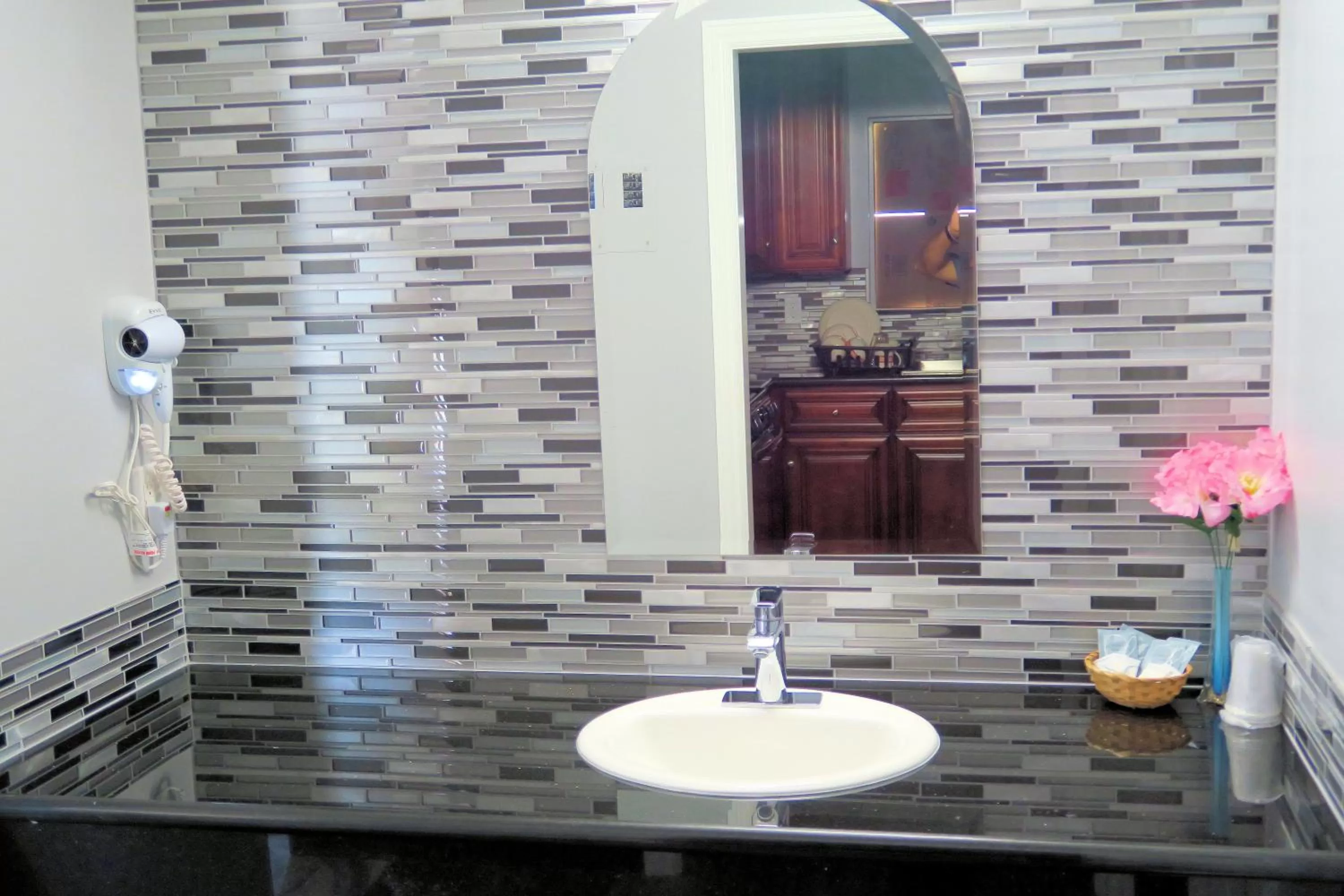 Bathroom in Viking Motel-Ventura