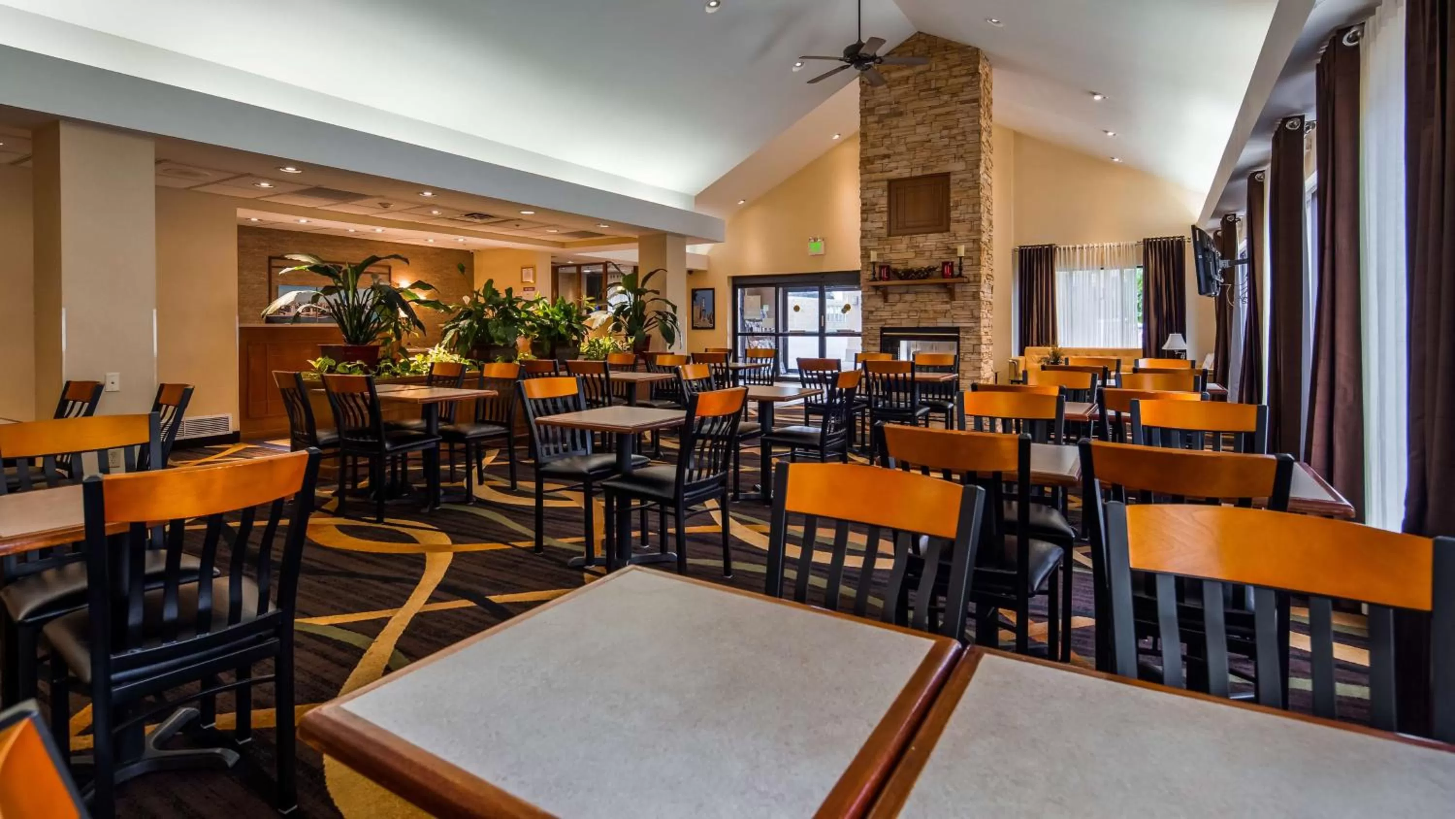 Restaurant/places to eat in Best Western Galleria Inn & Suites