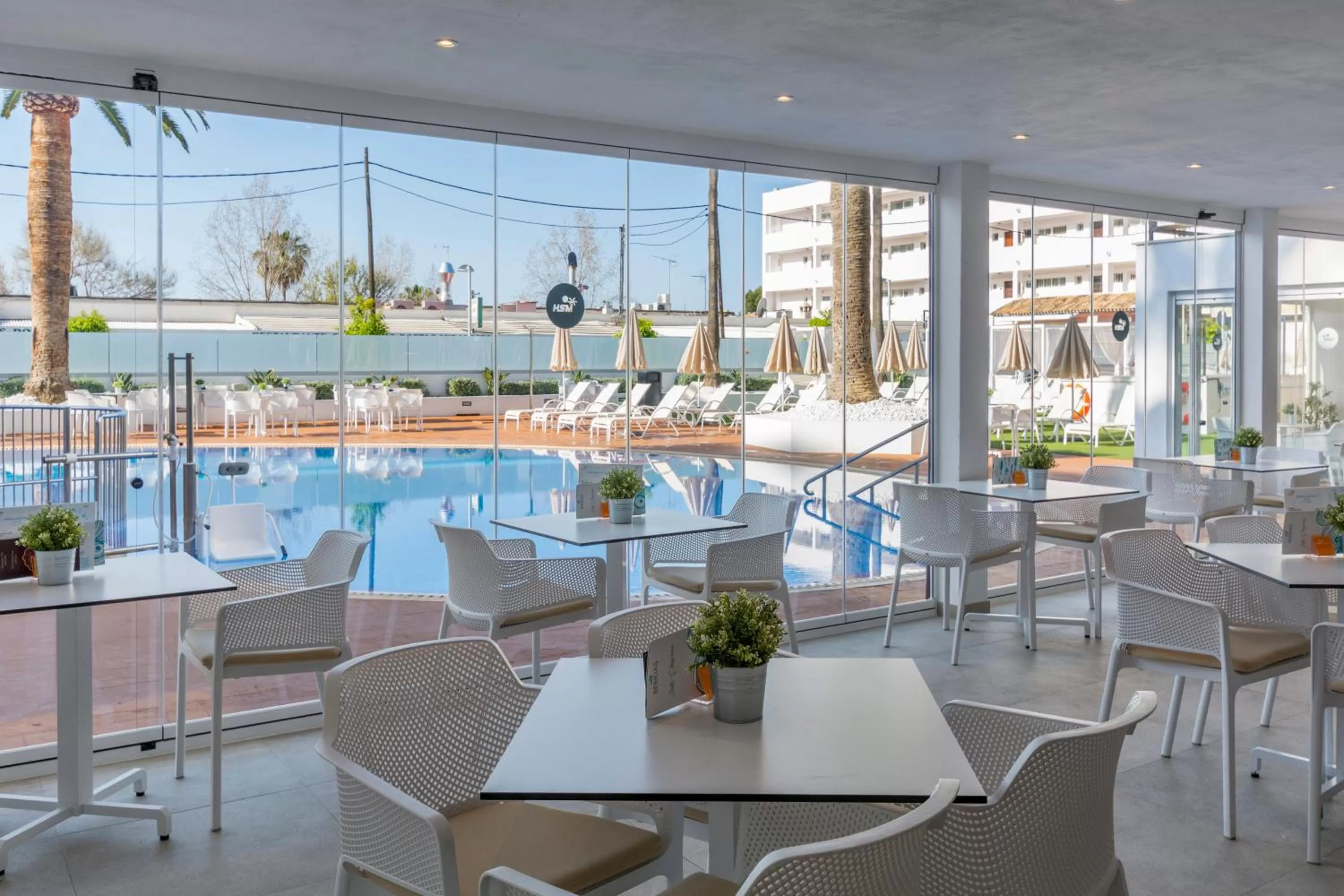 Restaurant/places to eat in HSM Linda Playa