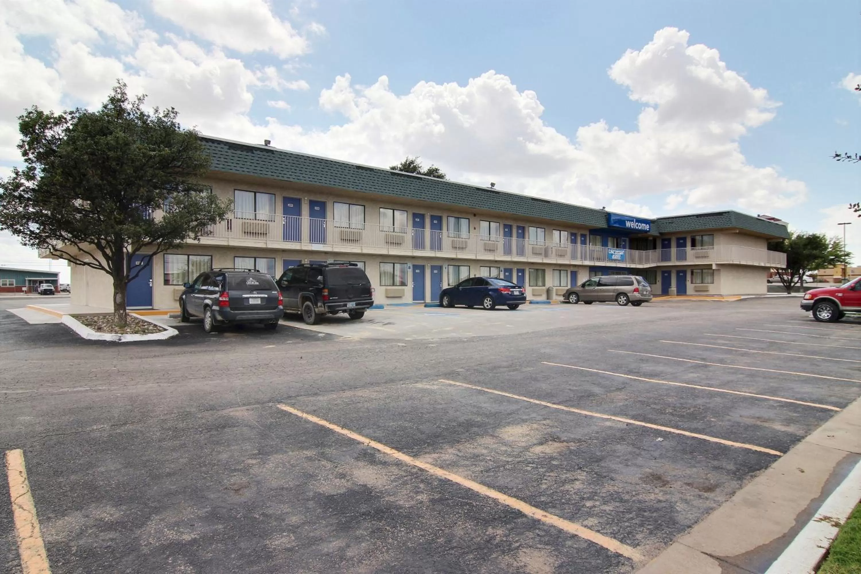 Facade/entrance in Motel 6-Fort Stockton, TX