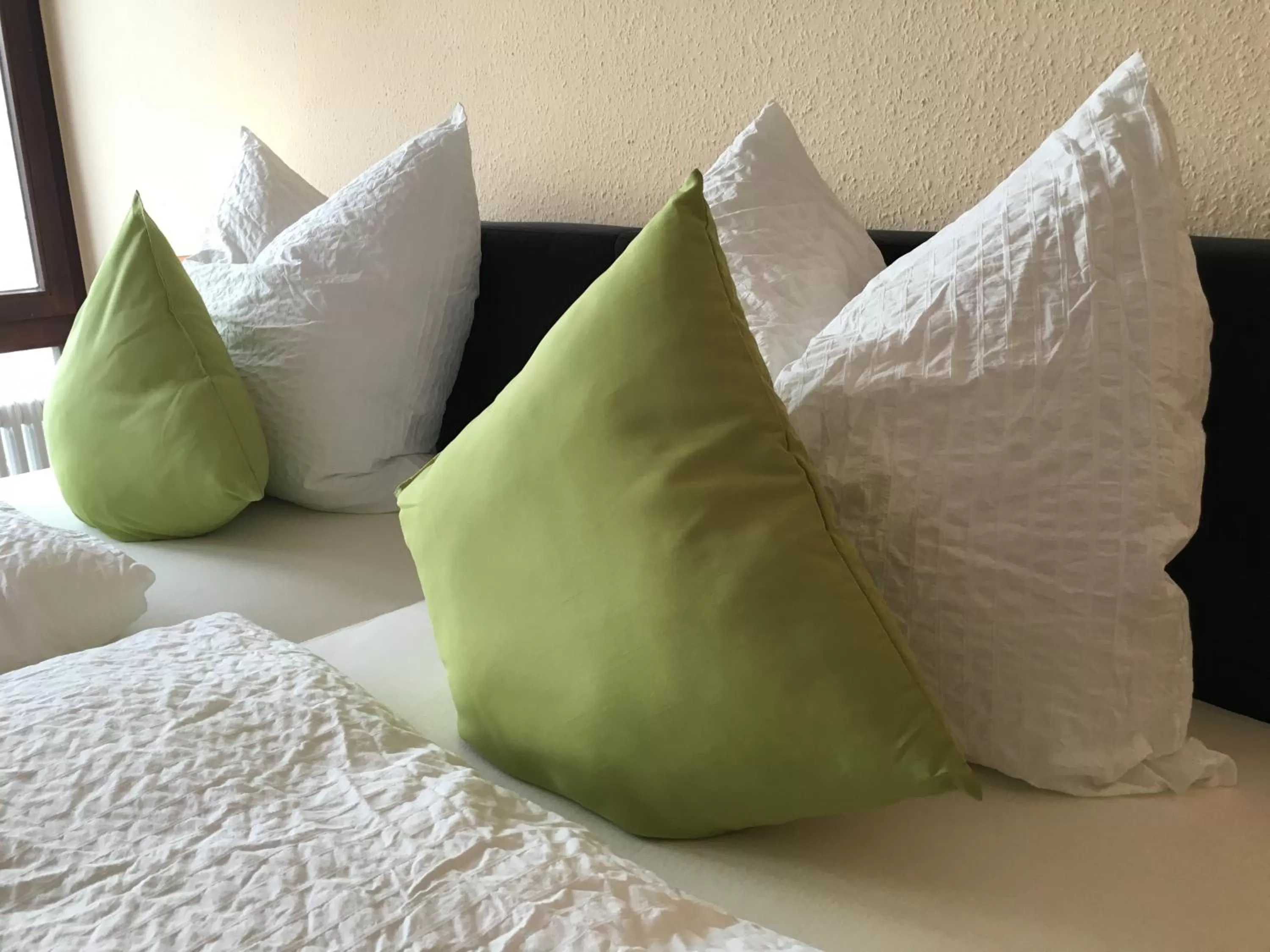 Bed in Gästehaus beim Prinz