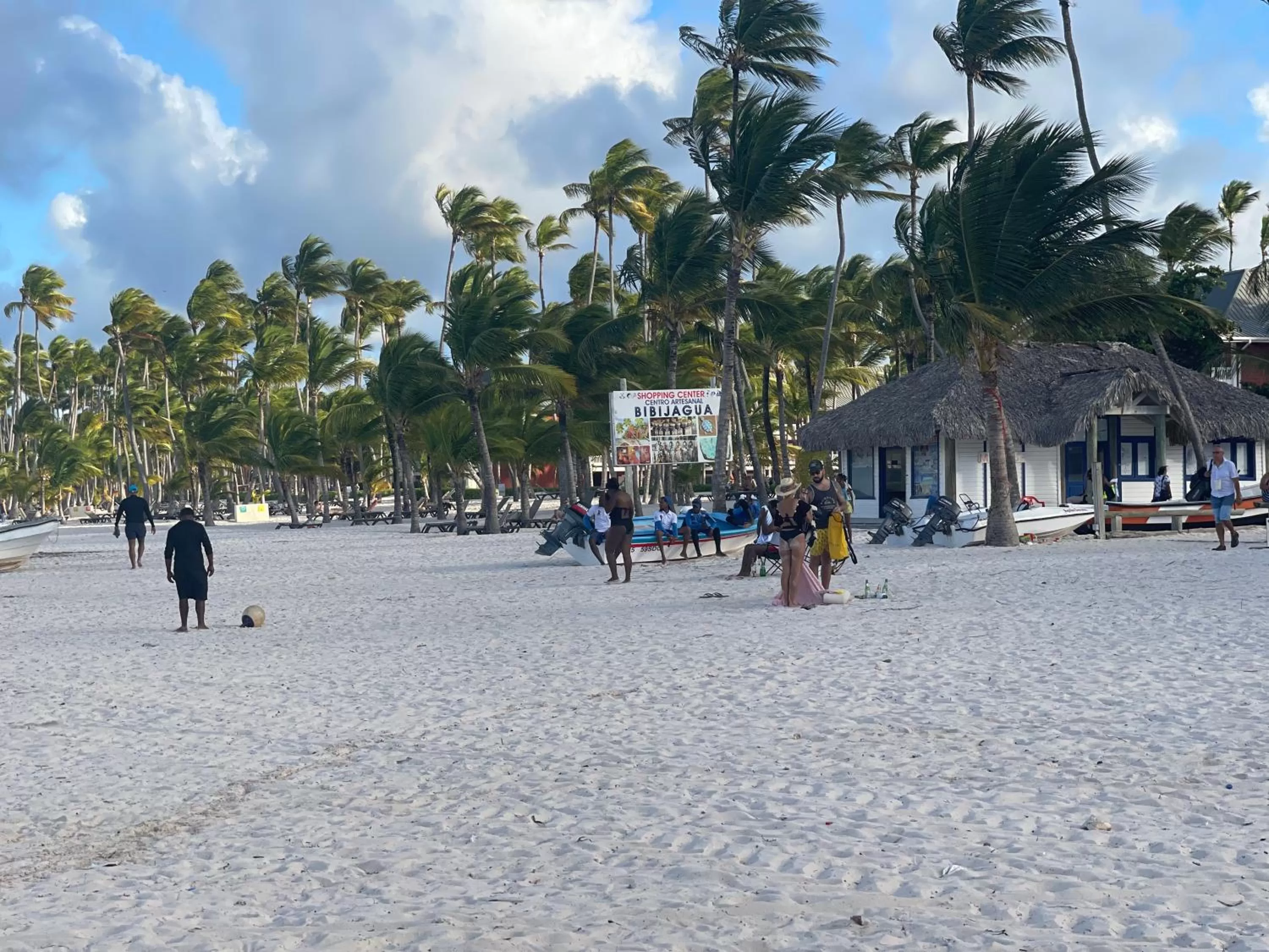 Beach in Yonah comfort punta cana, shared apartment