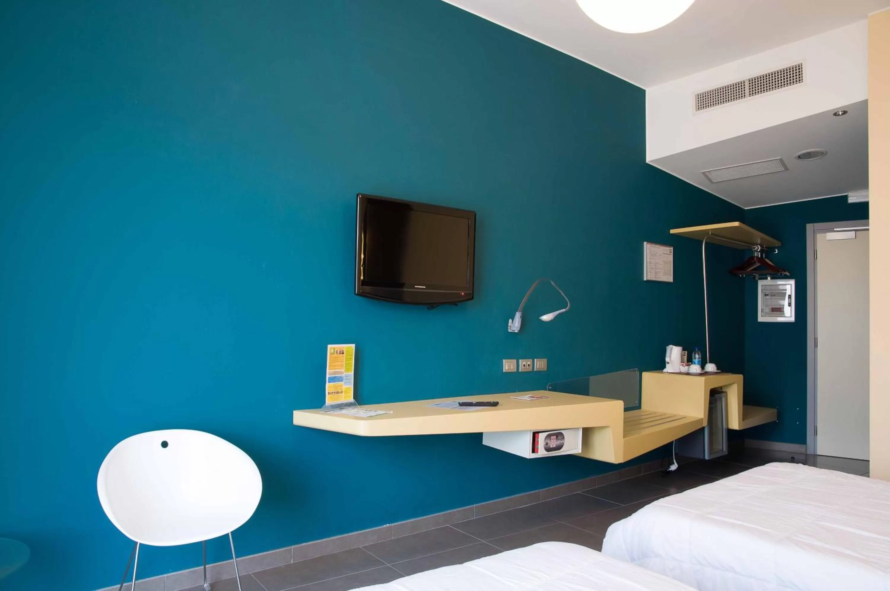 TV and multimedia, Bed in ibis Styles Catania Acireale