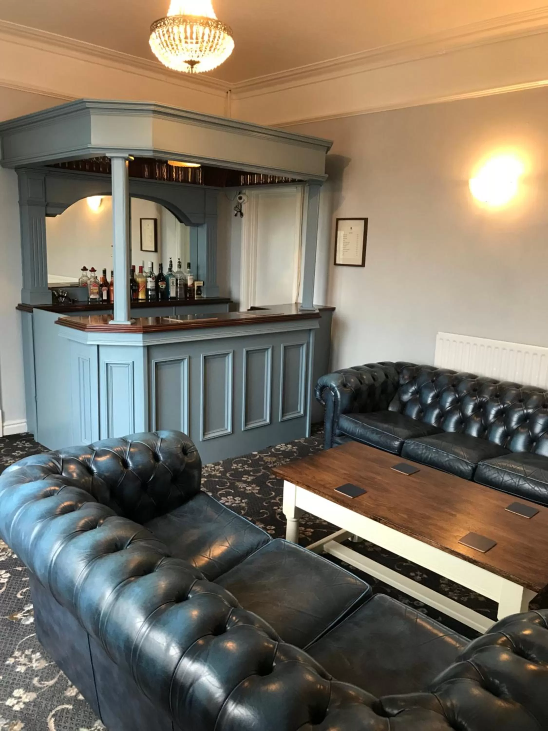 Lounge or bar in Holly Trees Hotel