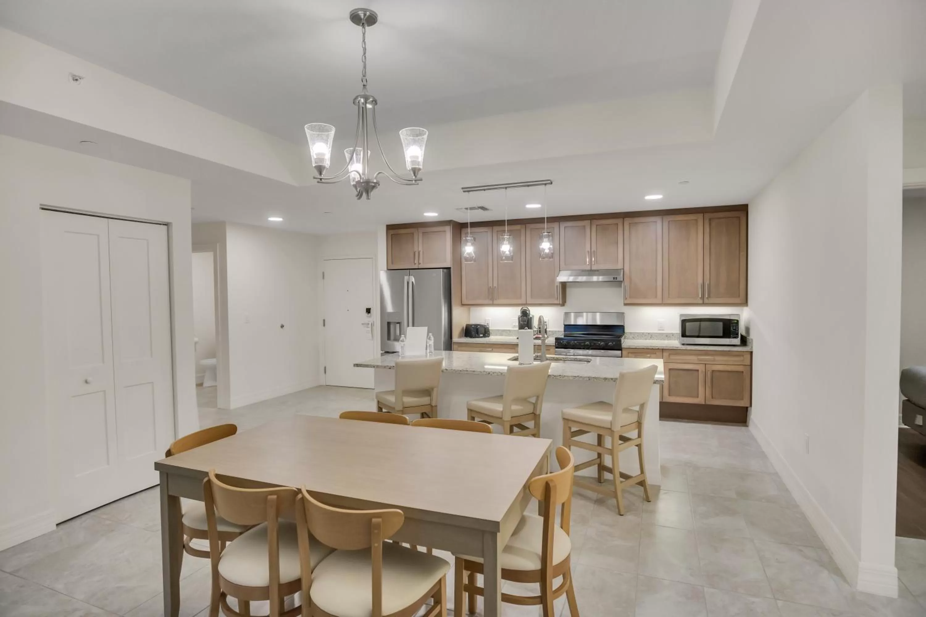 Deluxe 3 Bedroom Accessible Suite in The Avalon Club