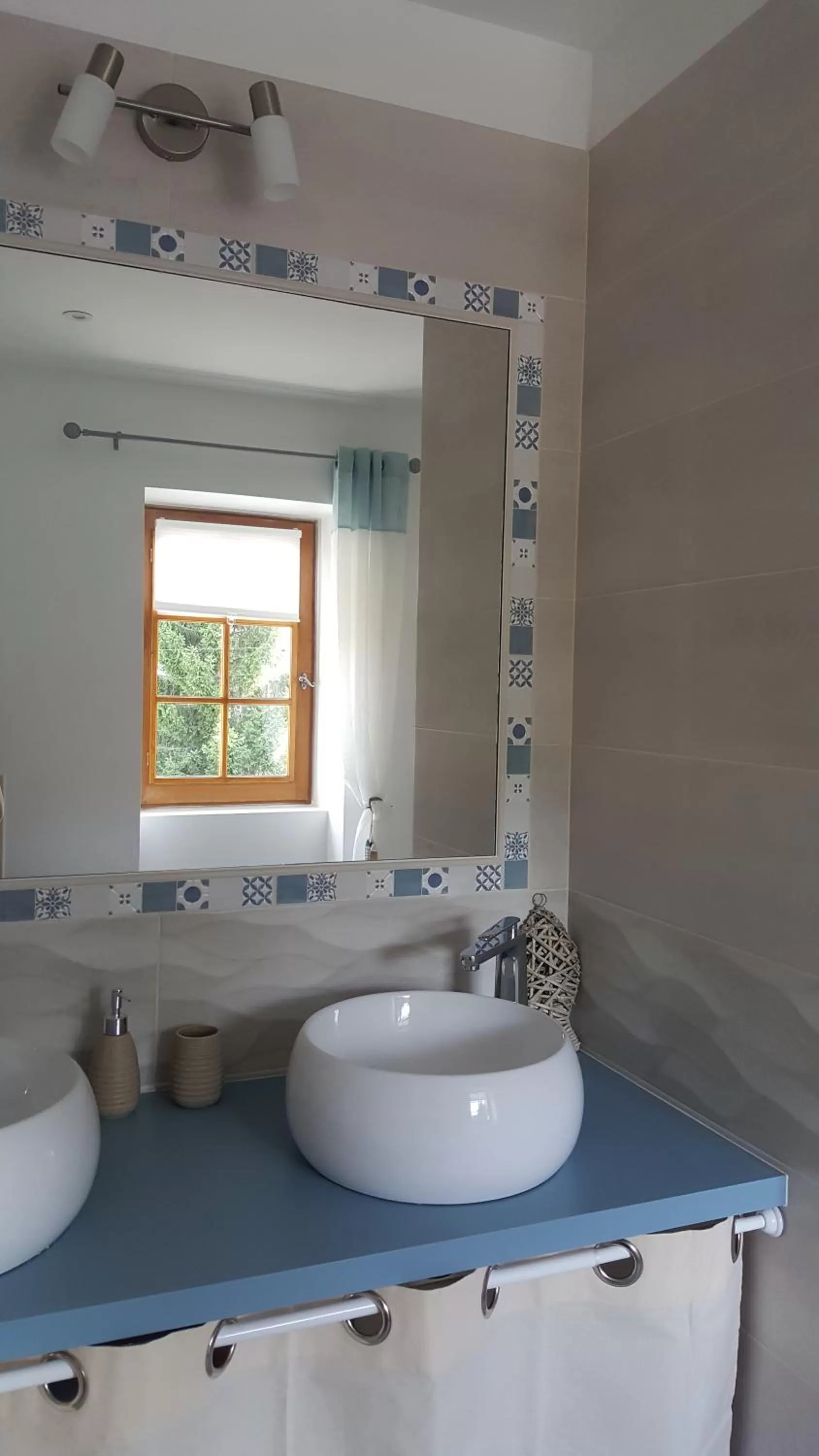 Bathroom in B&B Des Histoires d'Anges - Côté Jardin - Accueil Vélo