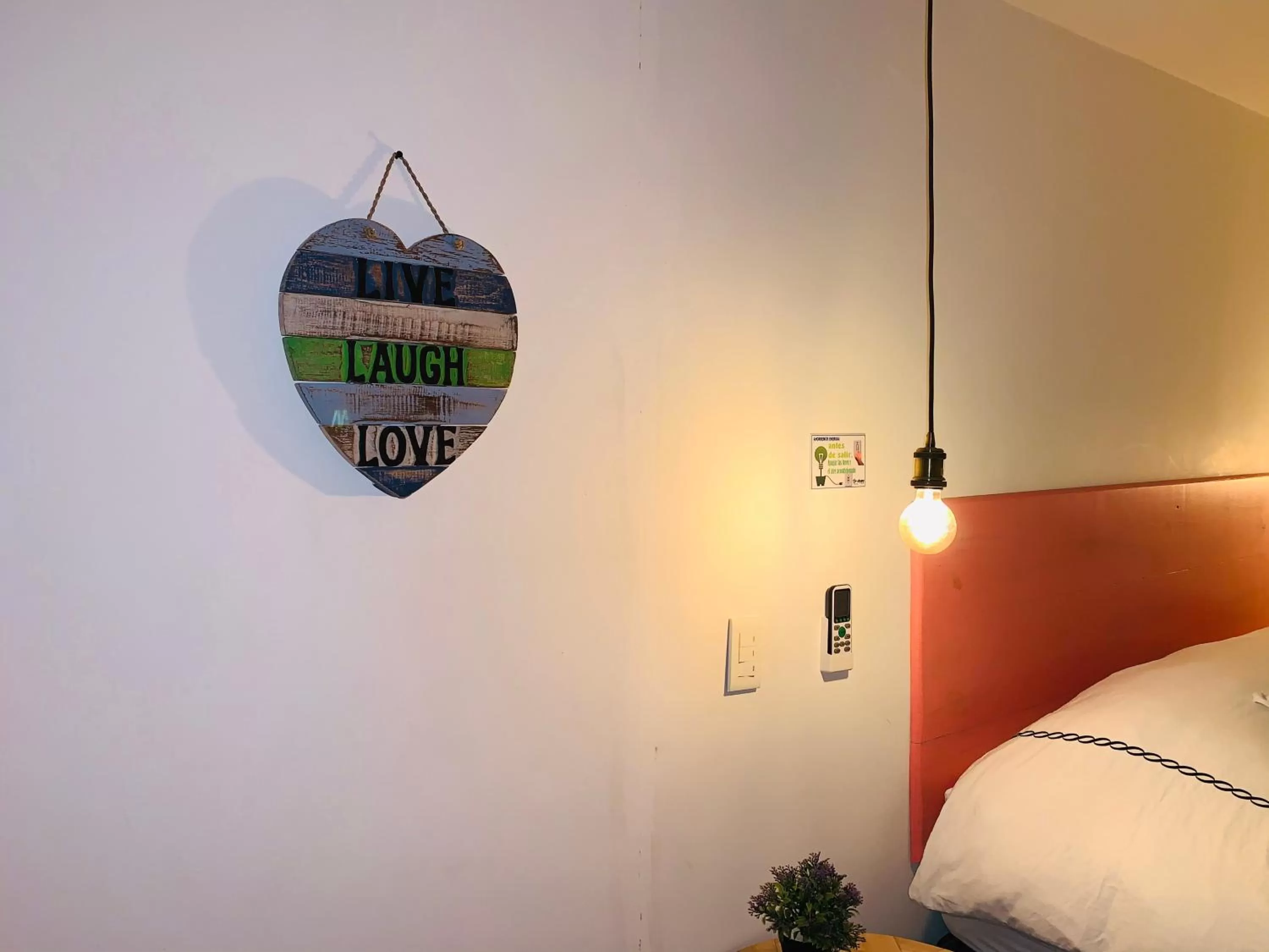 Logo/Certificate/Sign, Bed in Be Happy Hotel