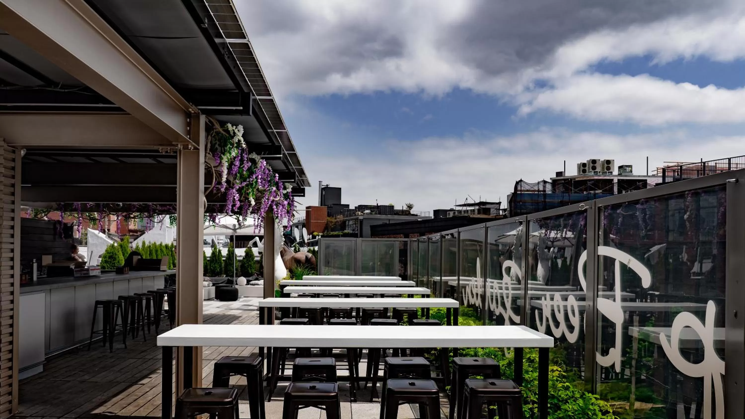 Restaurant/places to eat in Pod Brooklyn