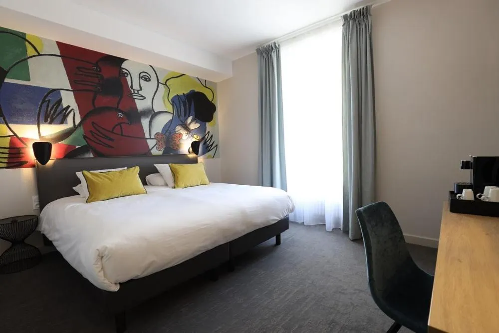 Bed in Hôtel la Capelle Millau