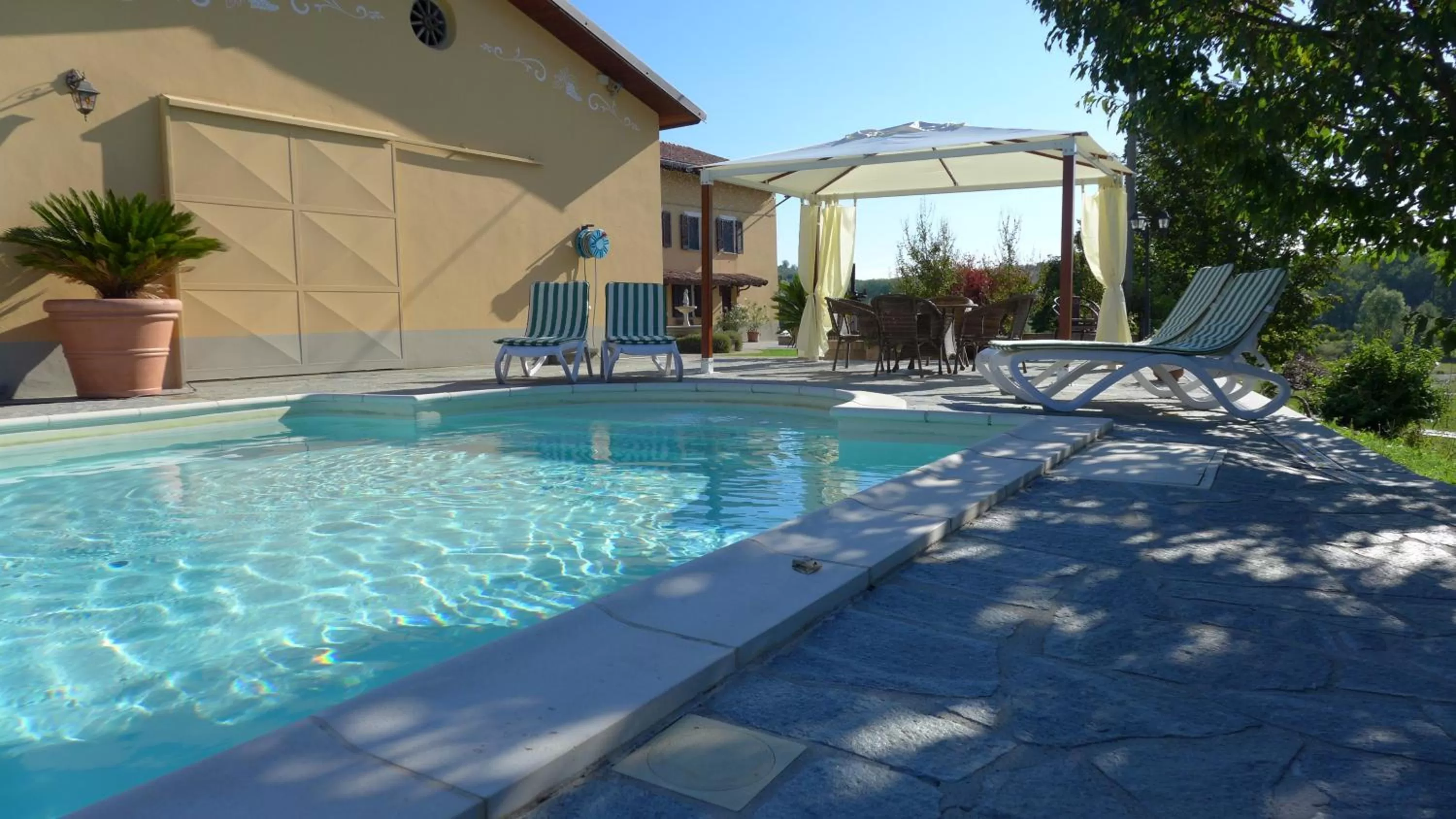 Swimming pool in Villa Vigneto