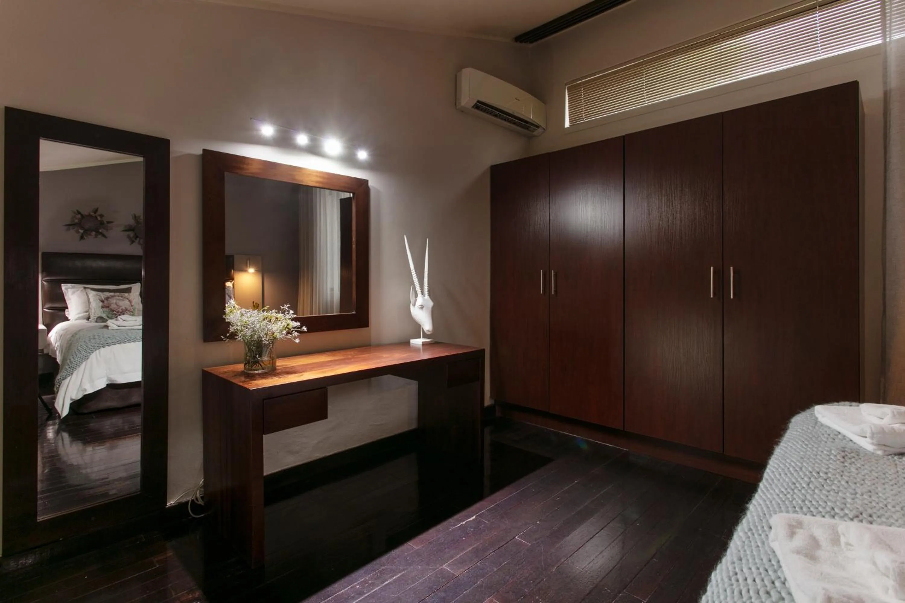 TV and multimedia, Bed in Absolute Farenden Apartments