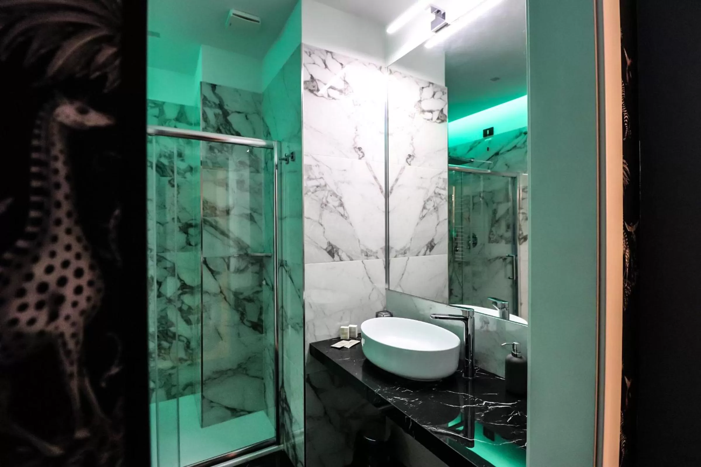 Bathroom in Aron Only Suites Bed and Breakfast