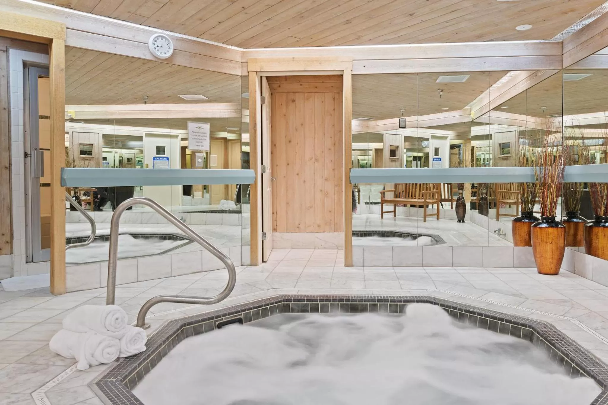 Hot Tub in Poste Montane Lodge by East West