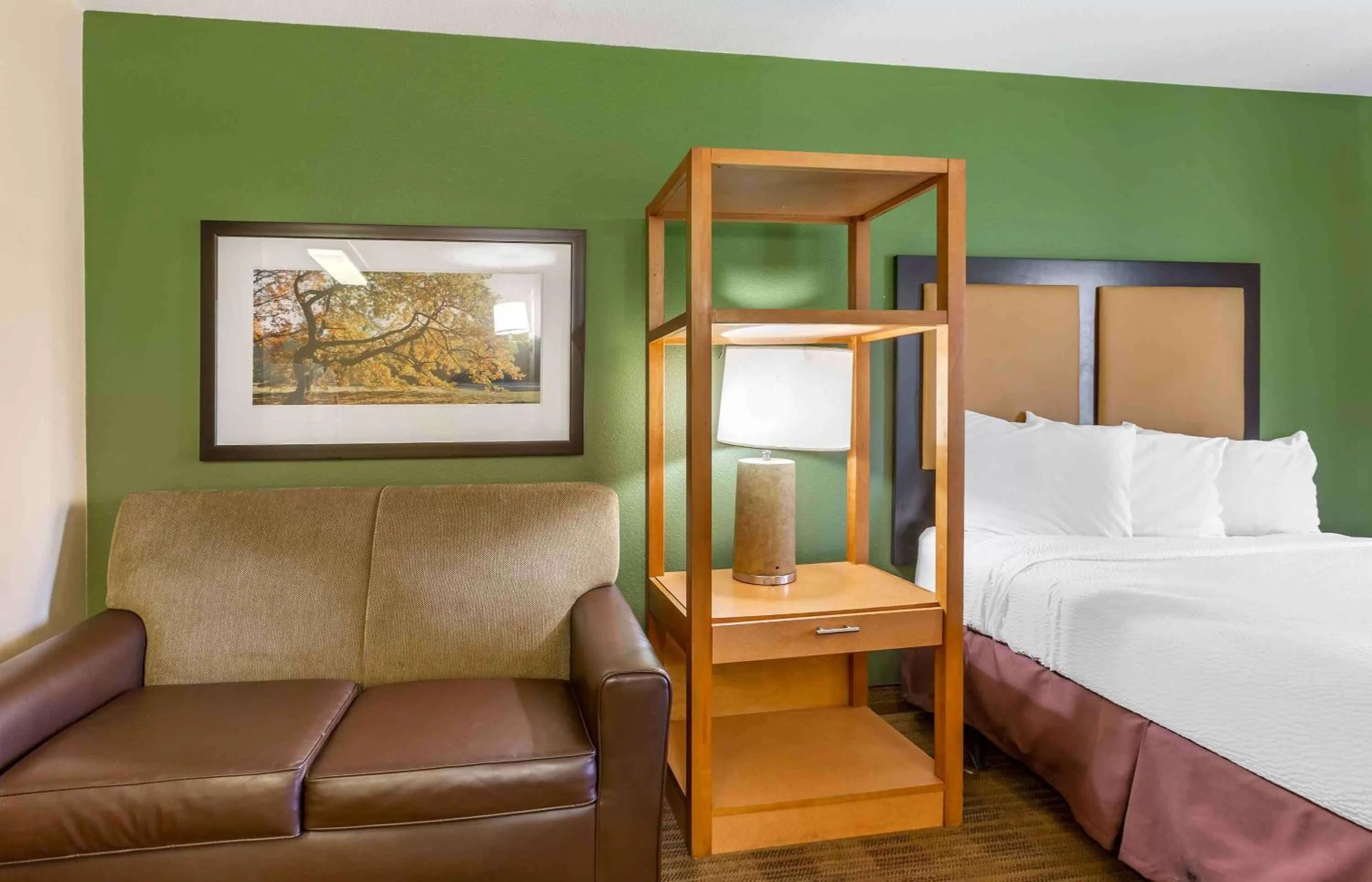 Bedroom, Bed in Extended Stay America Suites - Phoenix - Midtown