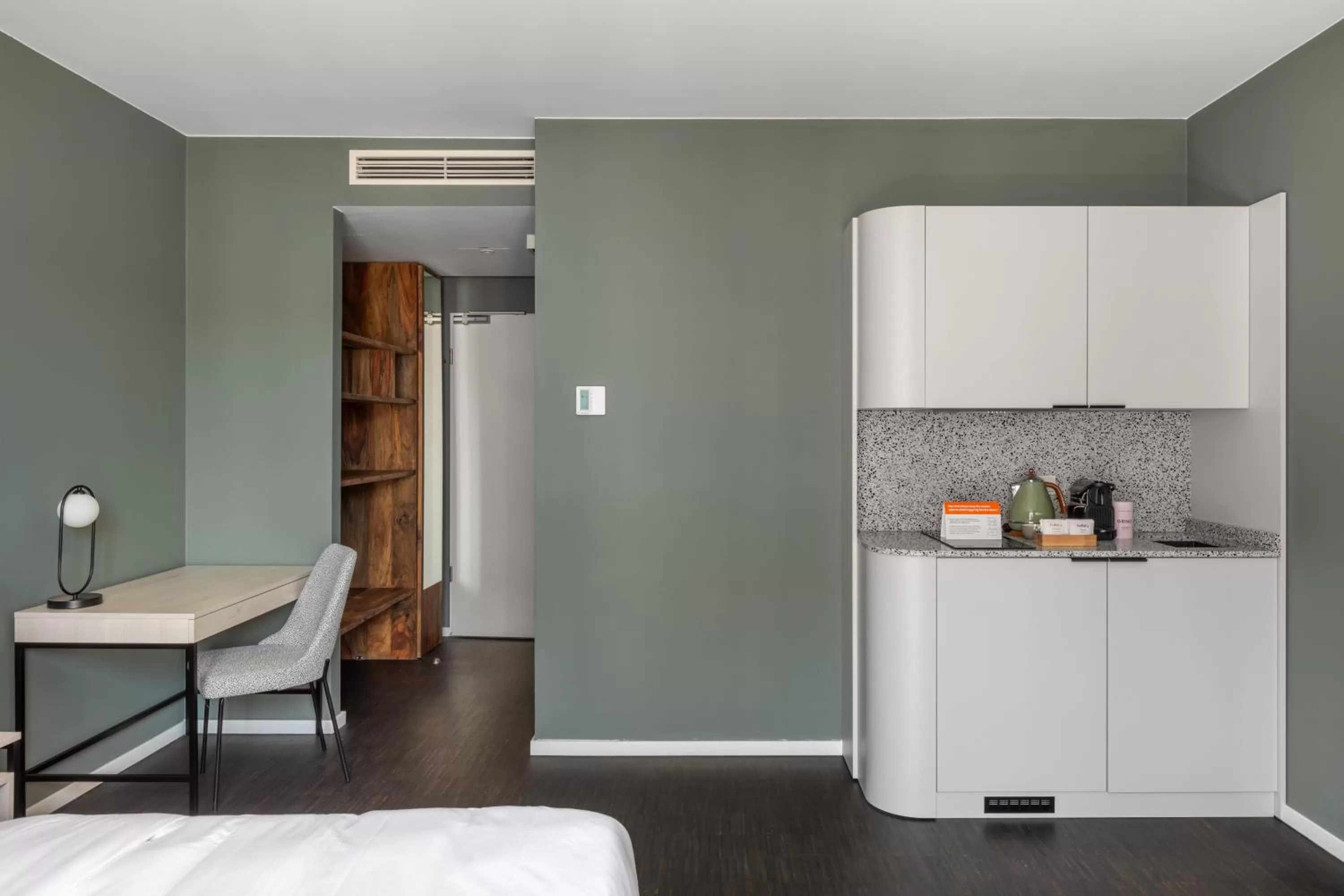 Coffee/tea facilities in Numa Berlin Boxer