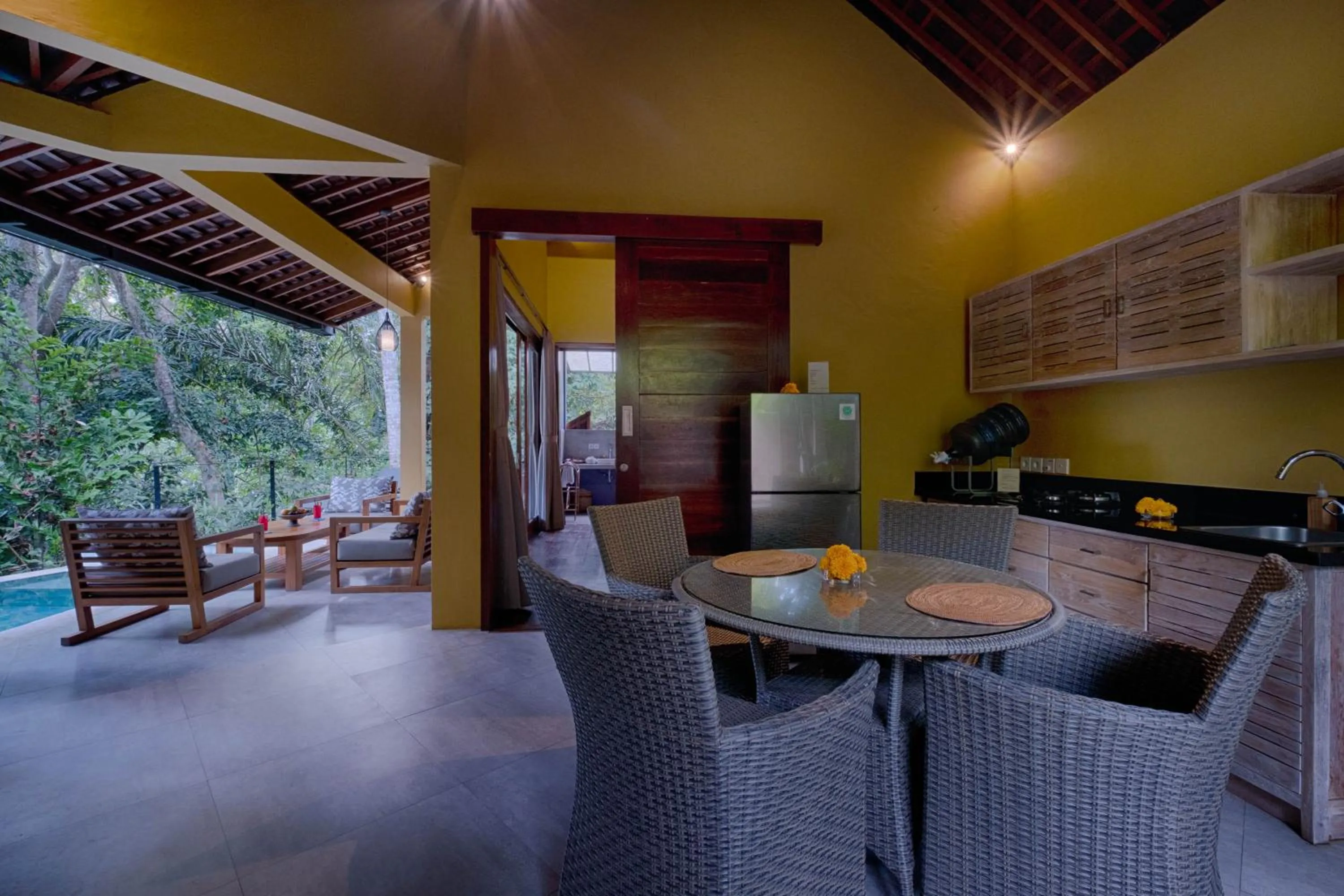 Dining area in Samkhya Villas - Free 1x Floating Breakfast or Minibar