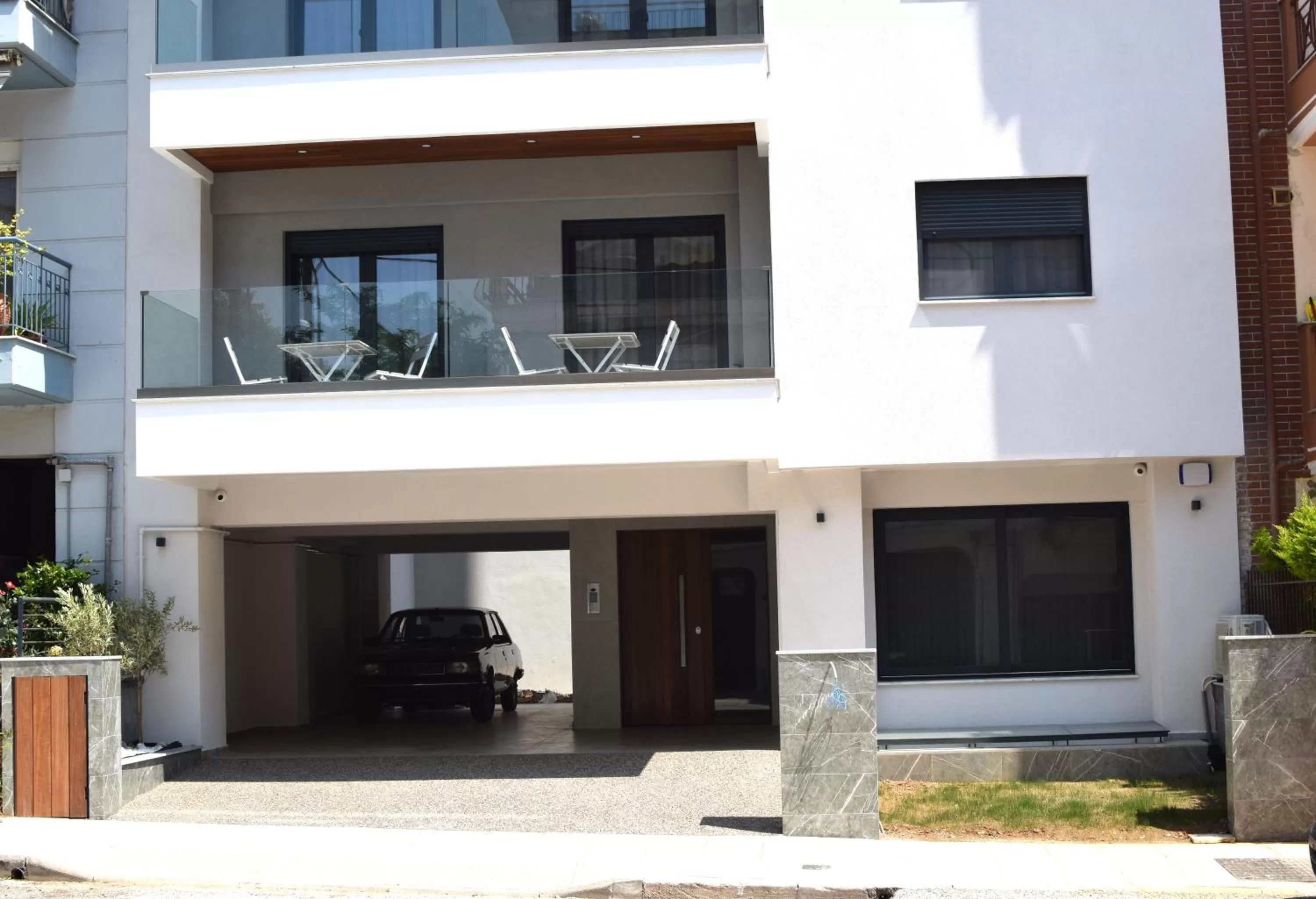 Property building in Toumba apartments