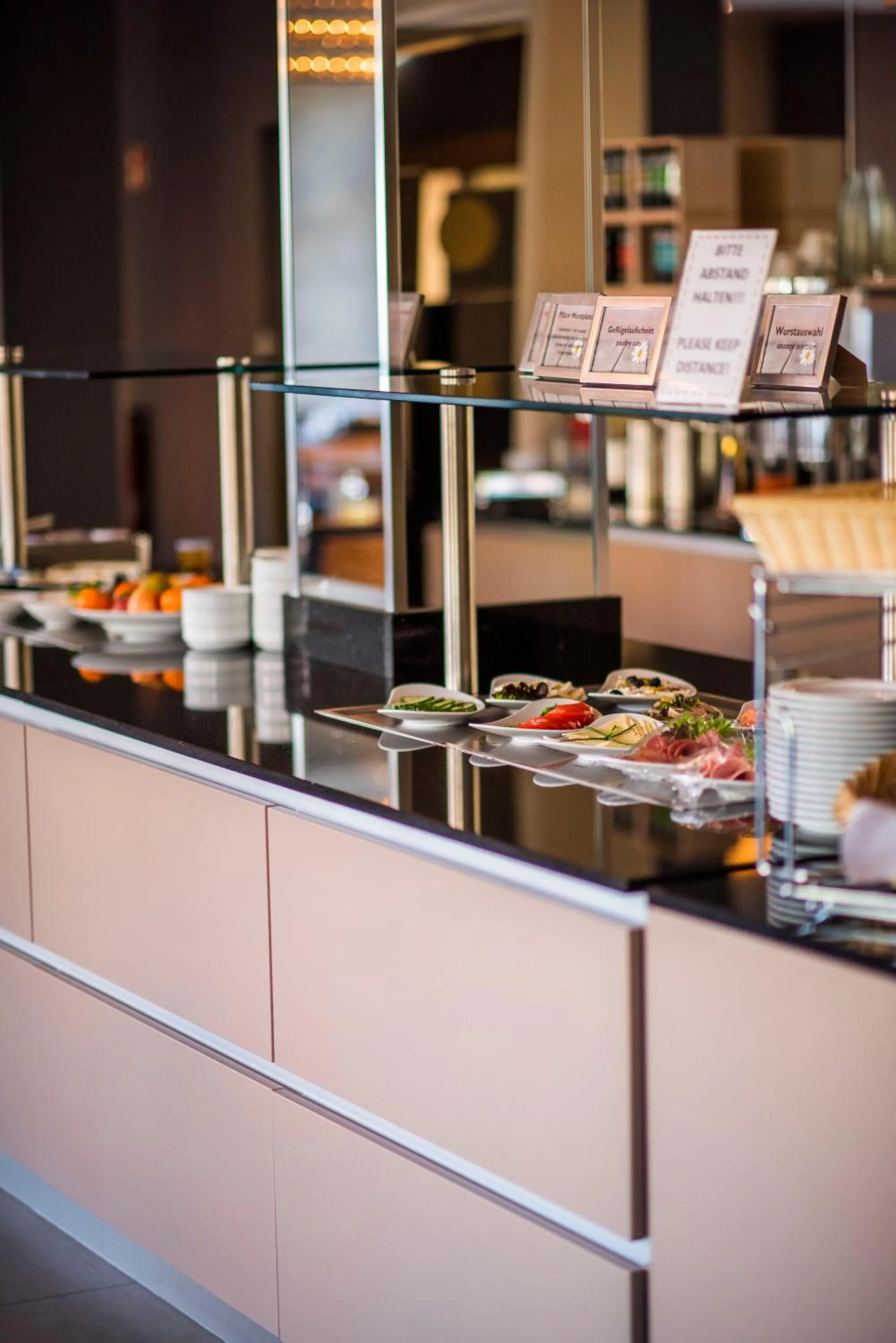 Breakfast in Caravelle Hotel im Park