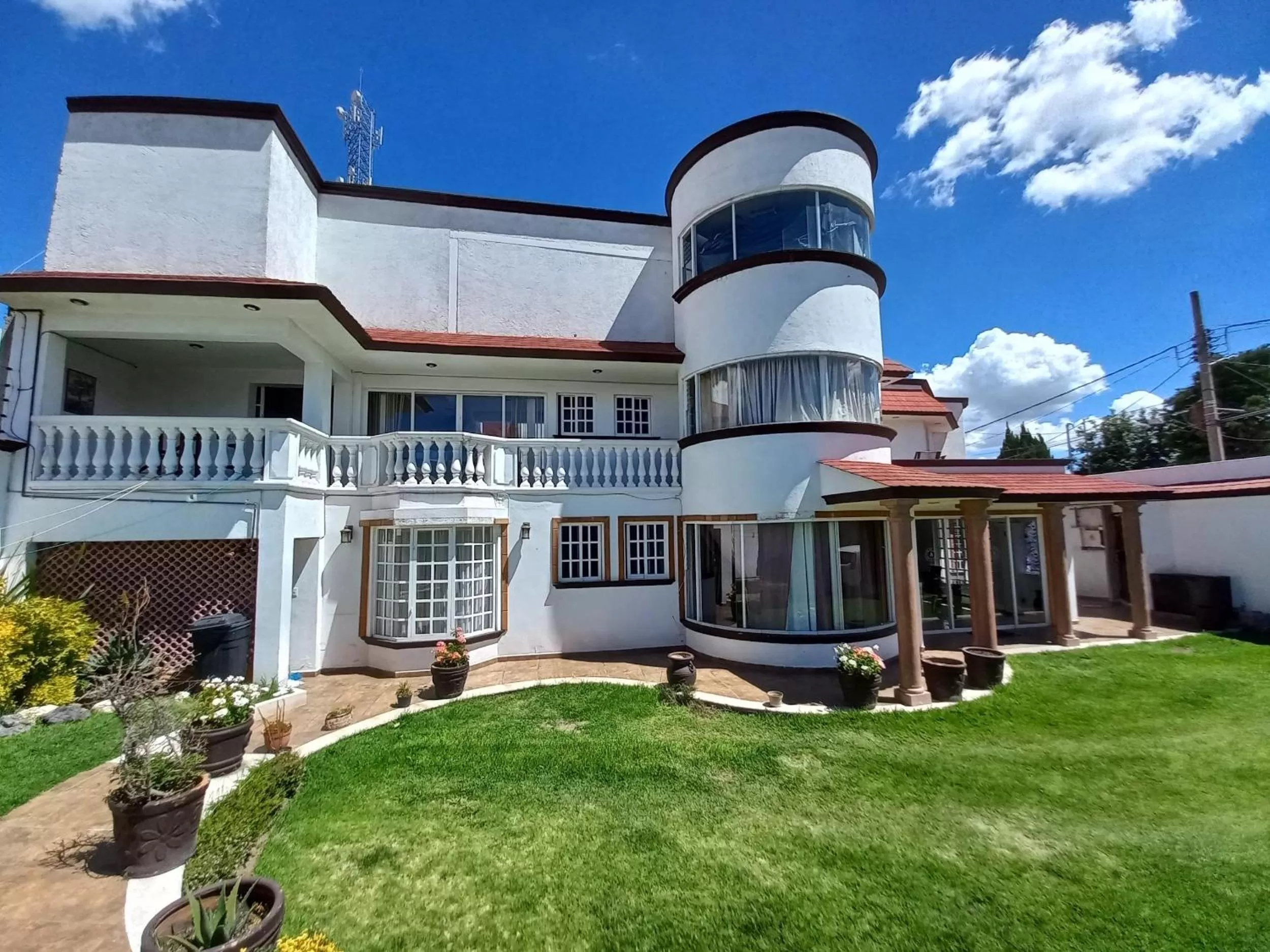 Garden in La Aurora Hotel Like Home