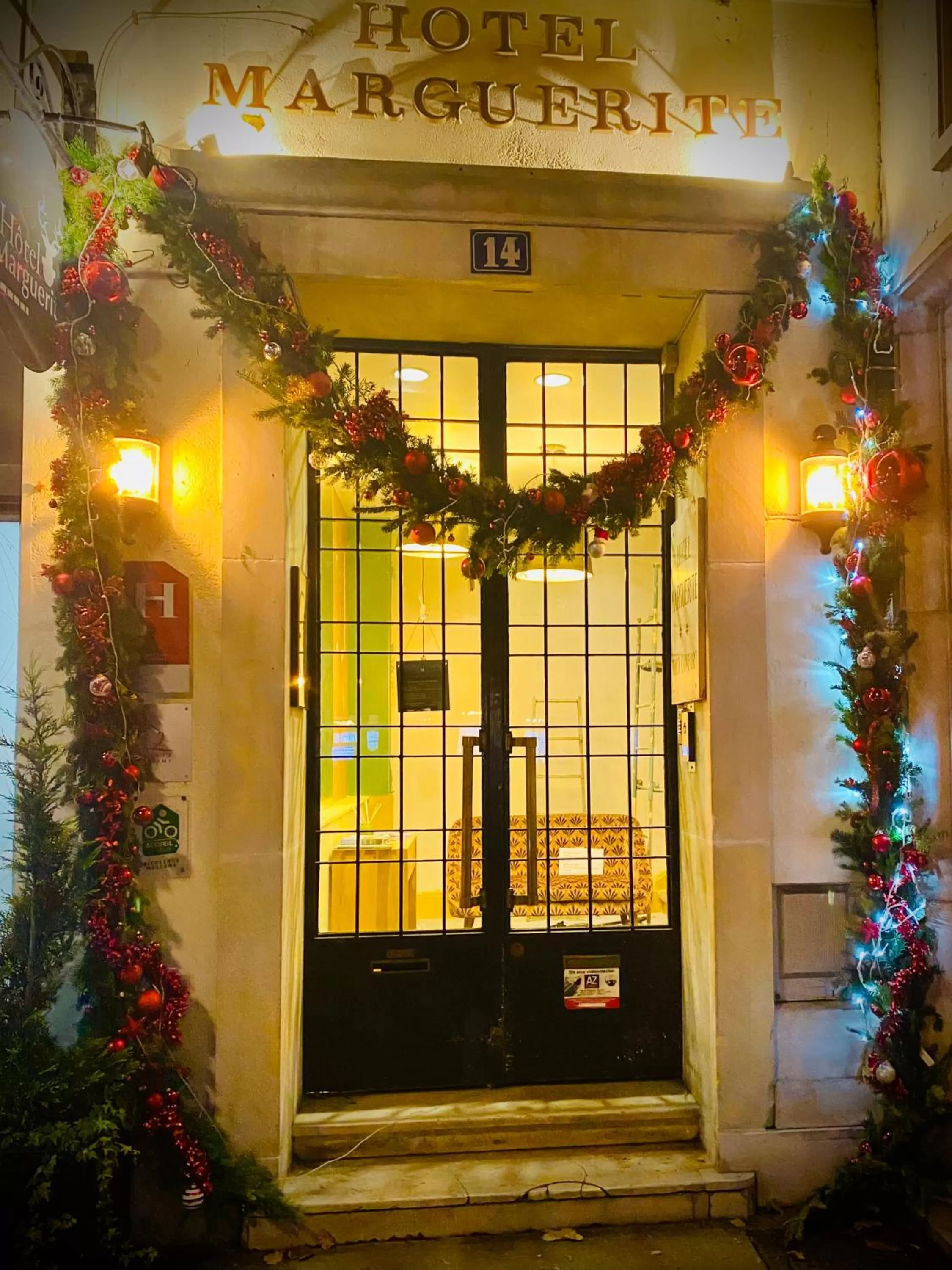 Facade/entrance in Logis Hôtel Marguerite