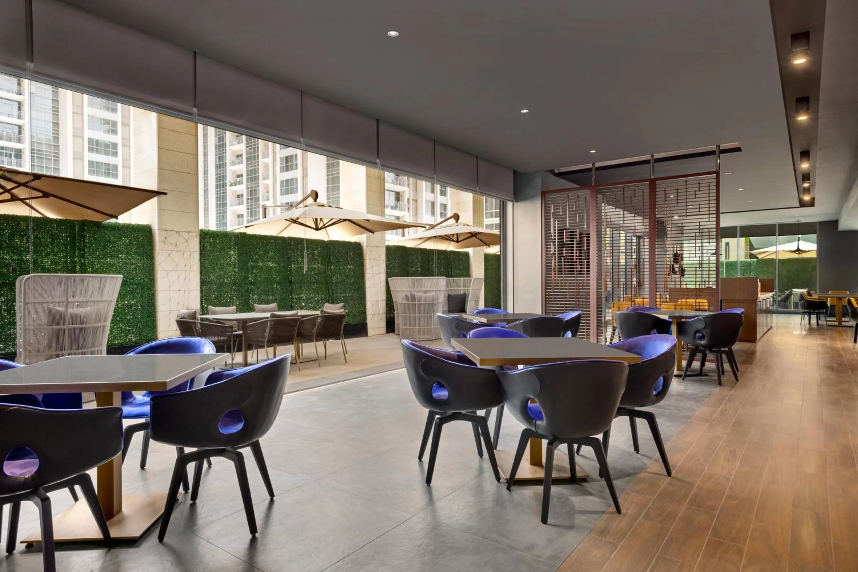 Lounge or bar, Restaurant/Places to Eat in Wyndham Dubai Deira