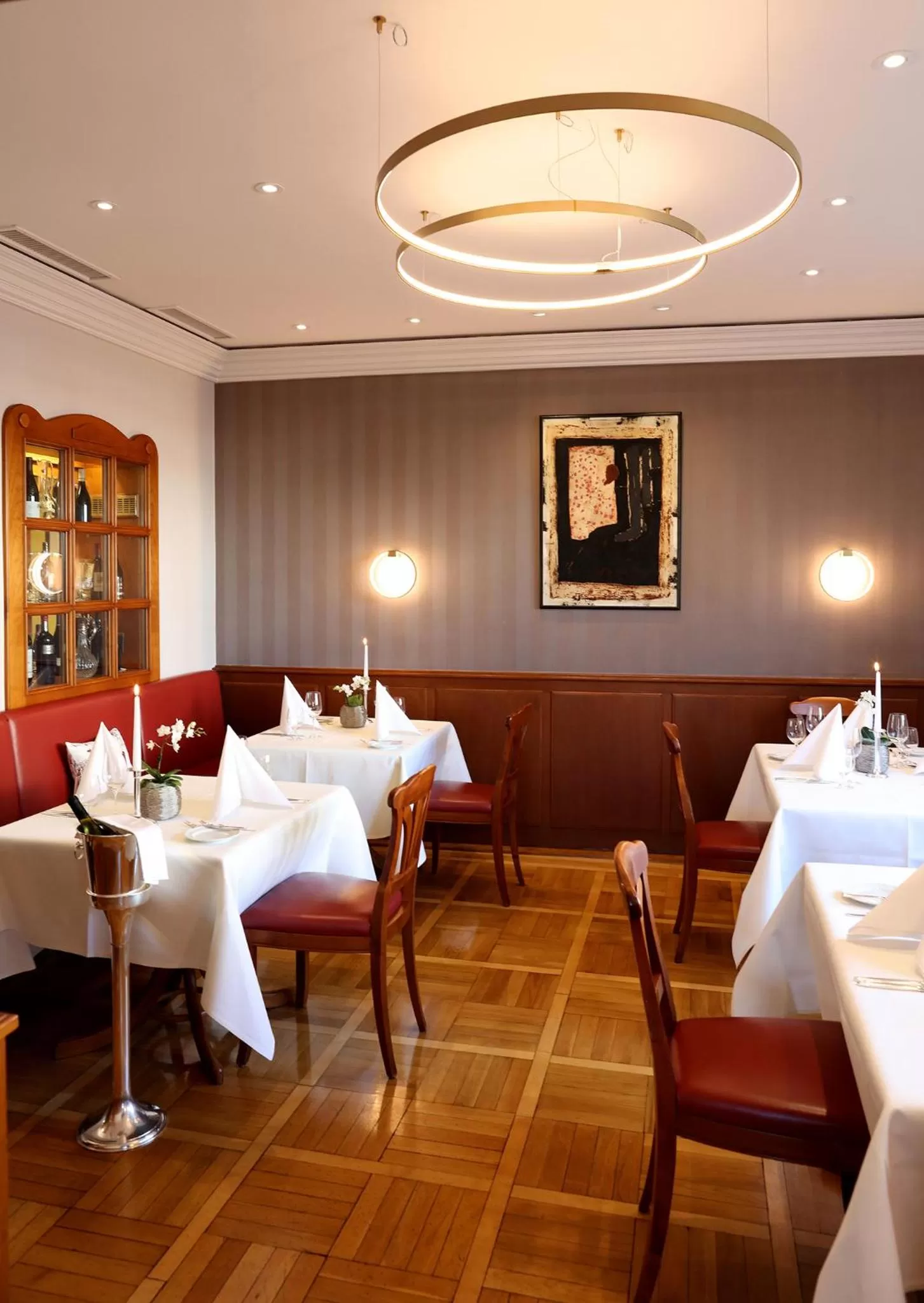 Restaurant/places to eat in Hotel Warteck