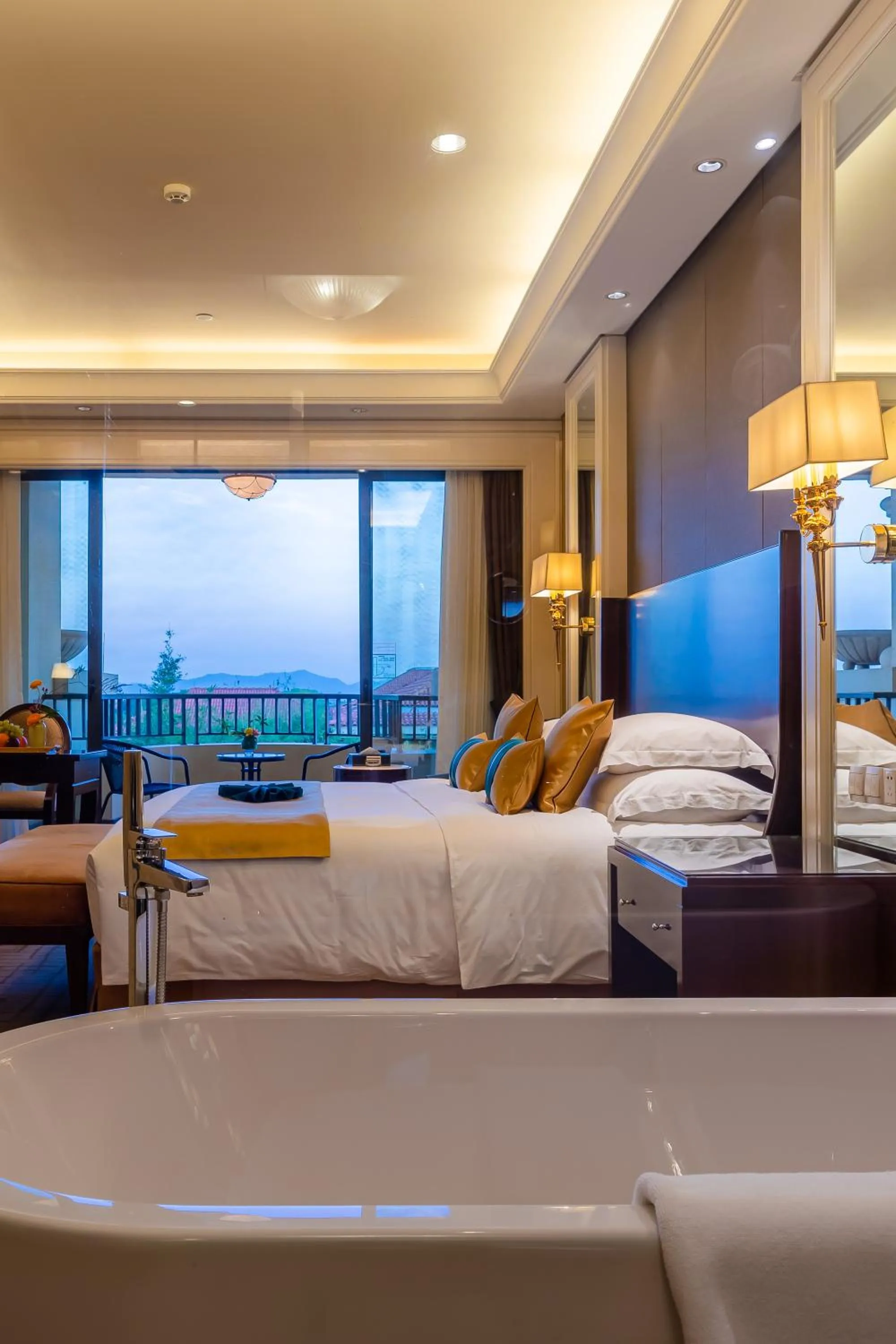 Photo of the whole room, Bed in Your World International Conference Centre Hotel