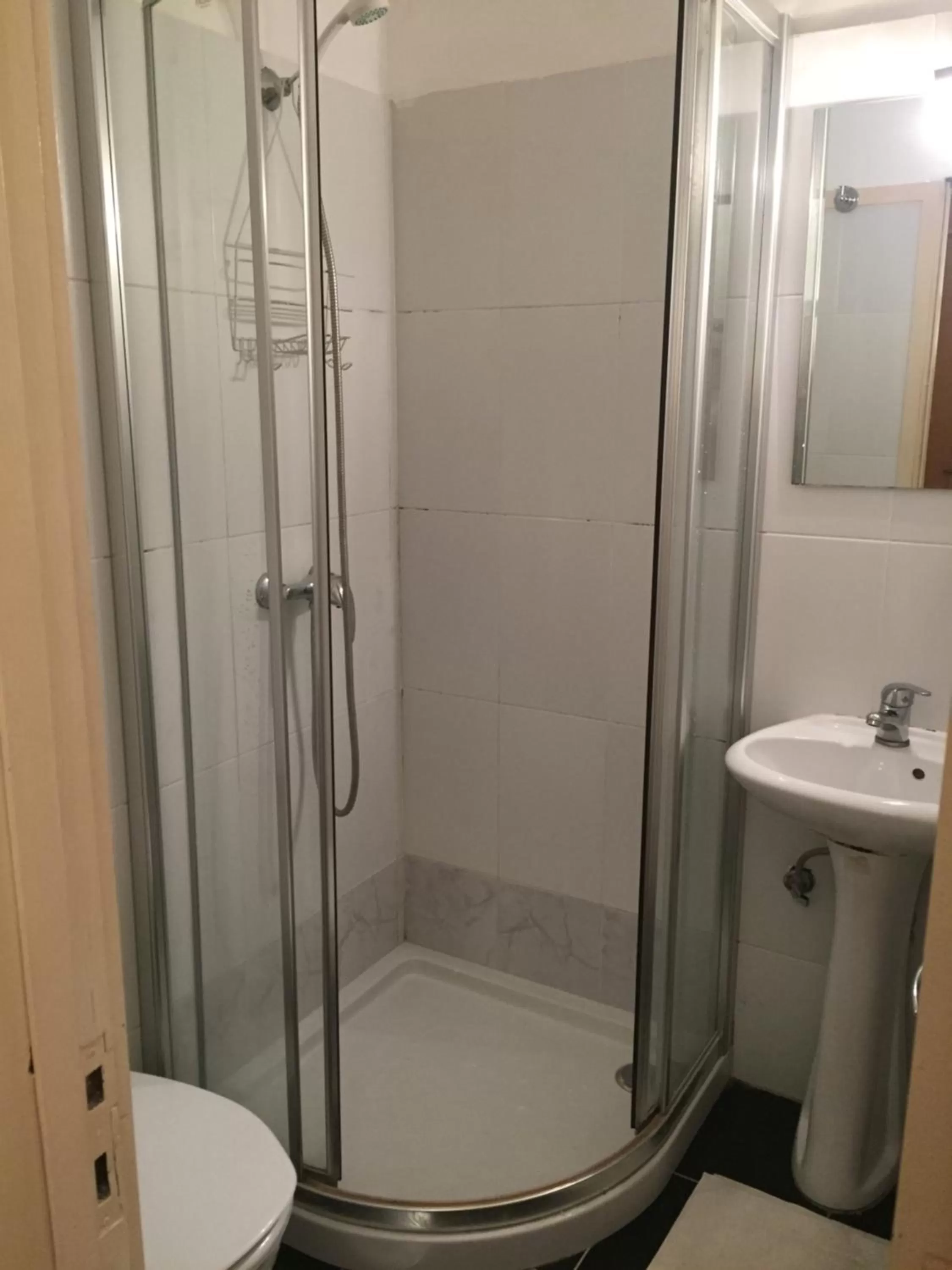 Lira Guest House B&B