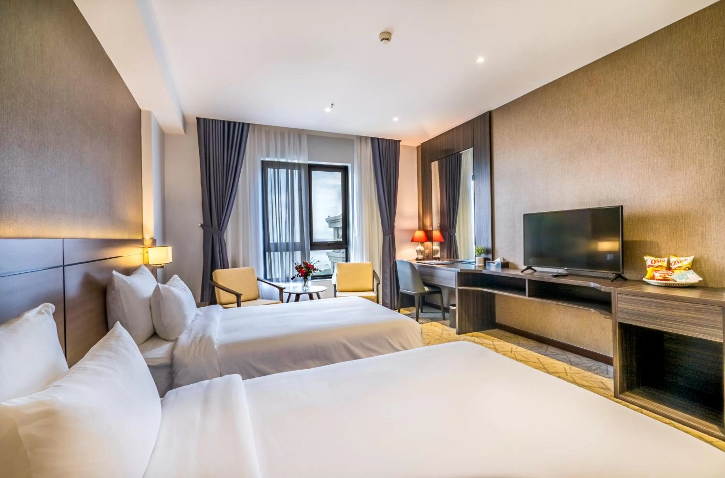 View (from property/room), Bed in The Cap Hotel