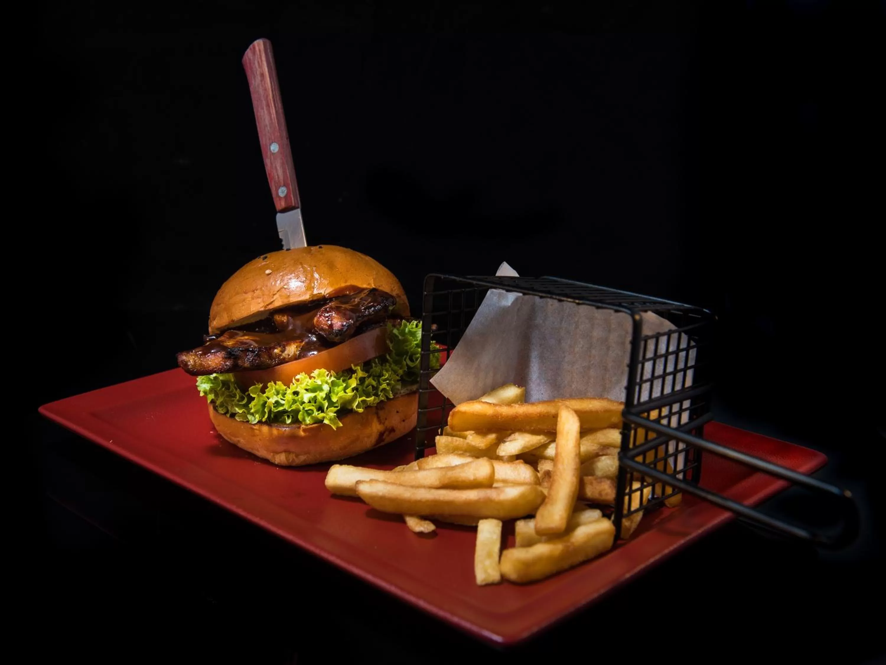 Food and drinks in Phoenix Hotel