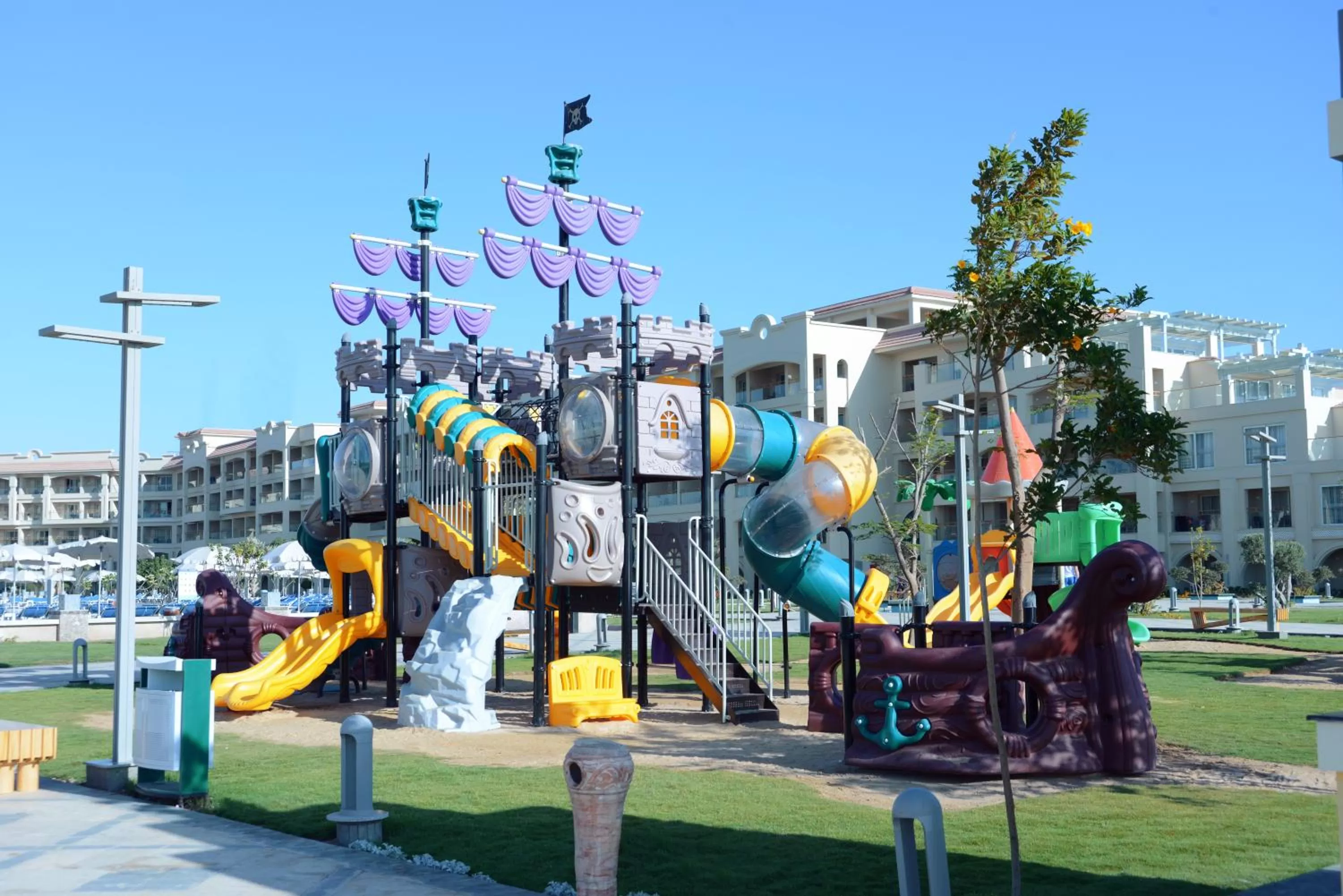 Garden in Pickalbatros White Beach Resort - Hurghada