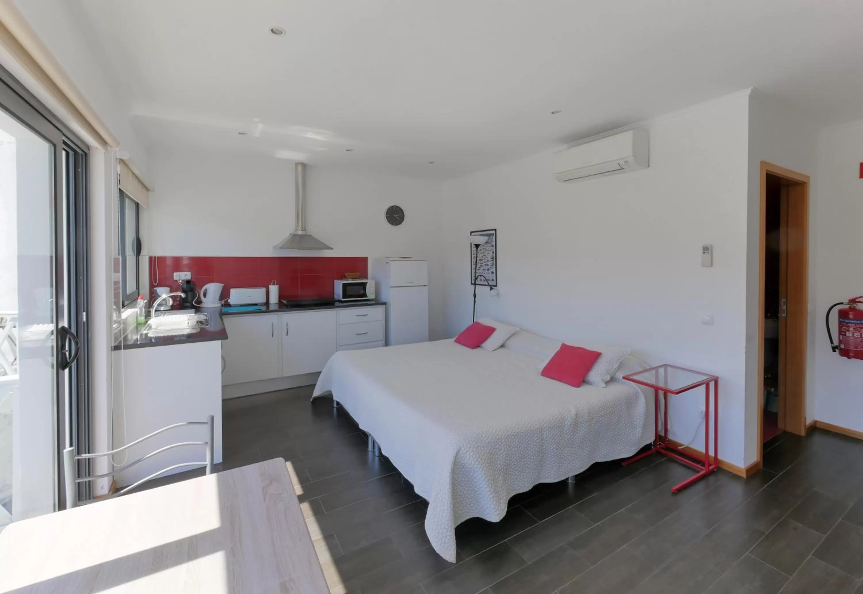 Bed in Faial Marina Apartments 1