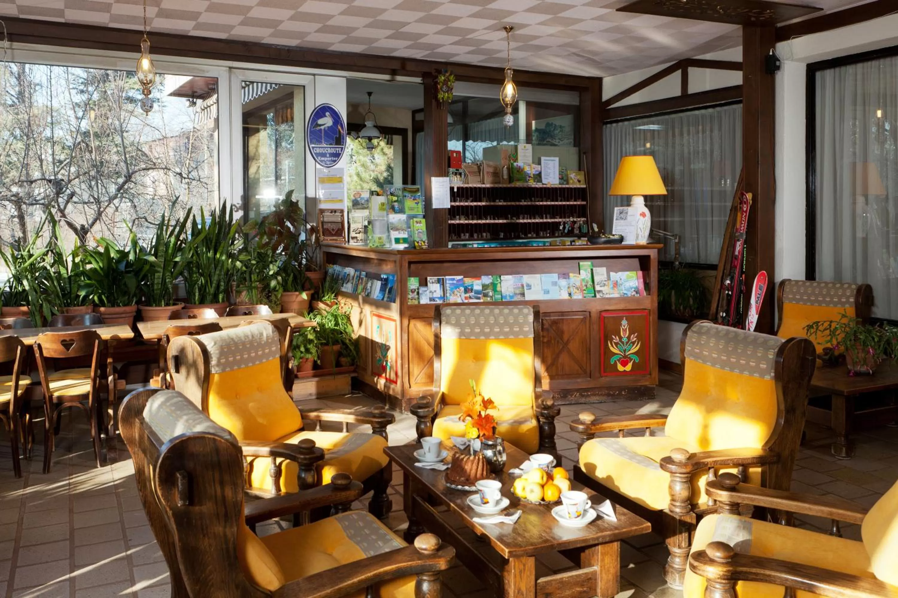 Restaurant/places to eat in Hôtel Restaurant Pavillon Carina