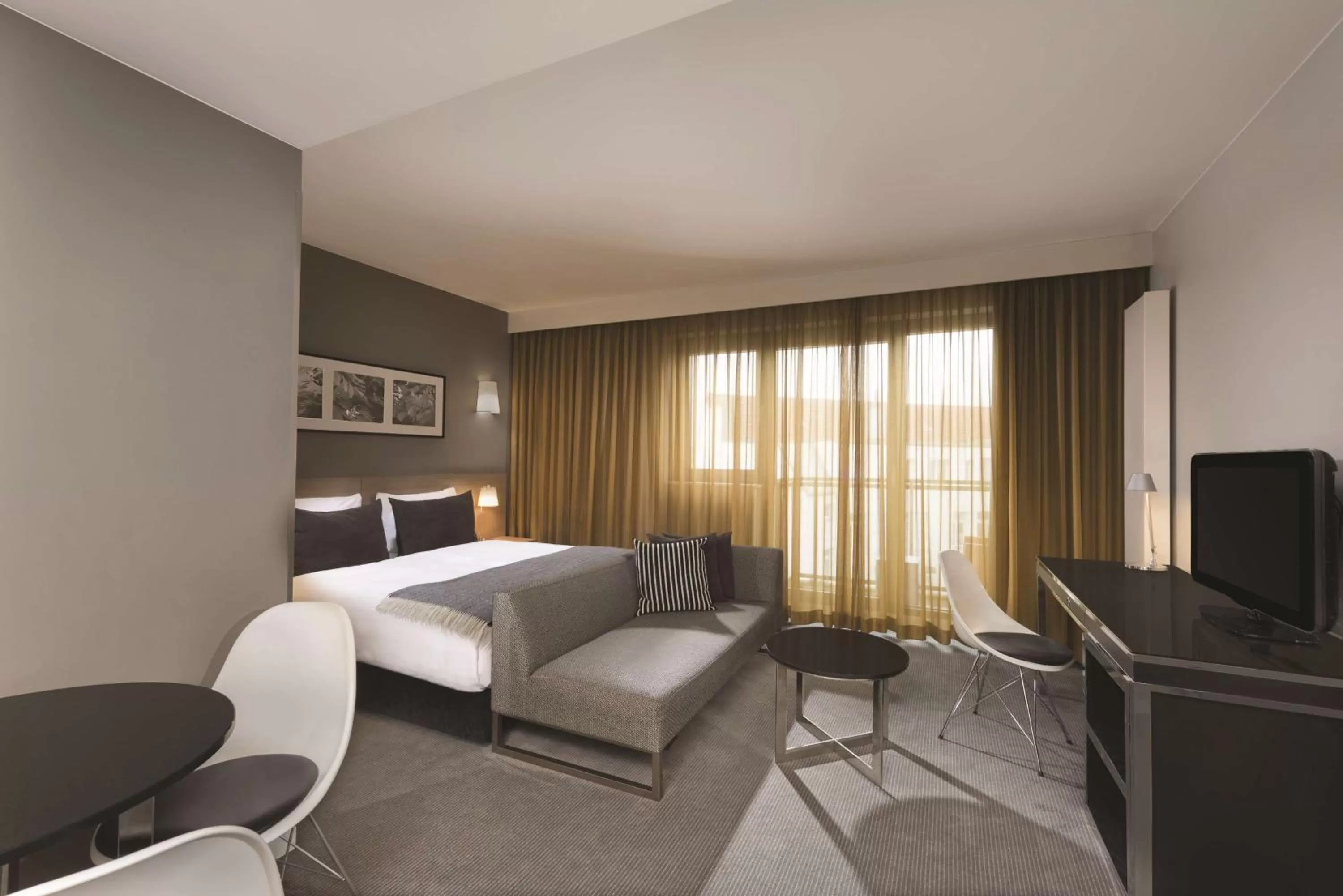 Bedroom, Bed in Adina Apartment Hotel Hamburg Michel