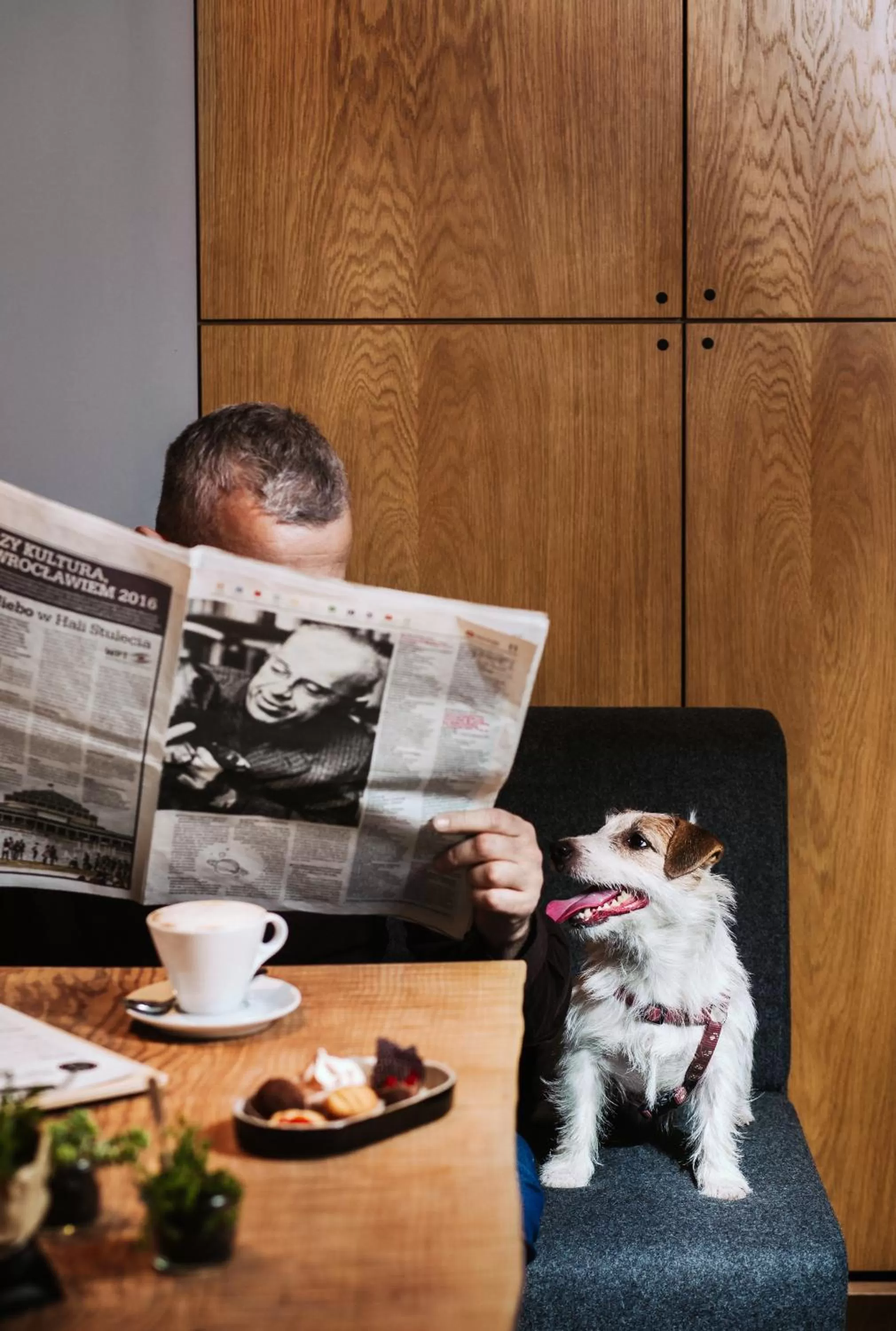 Restaurant/places to eat in Invite