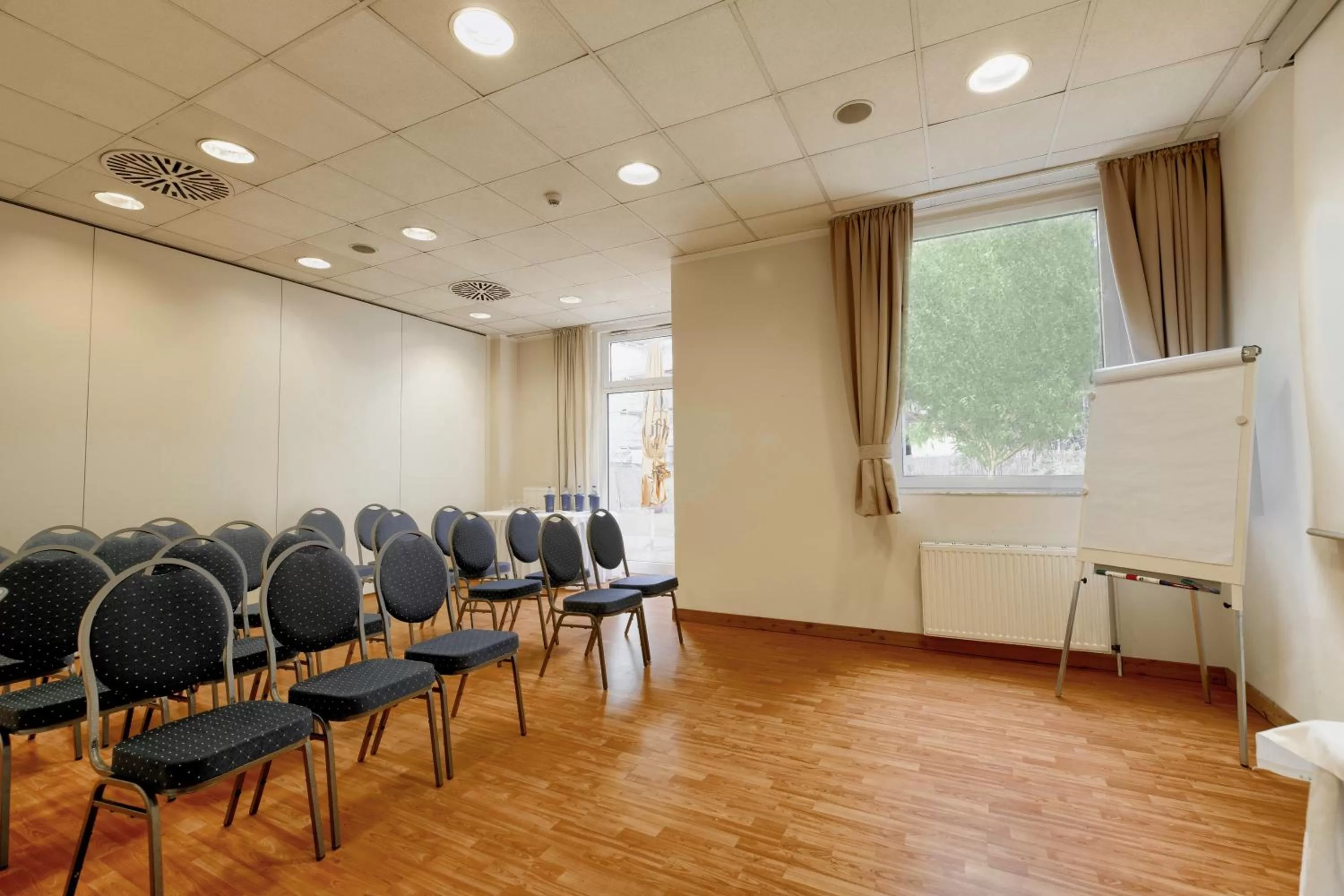 Meeting/conference room in Hotel am Schloß Köpenick by Golden Tulip