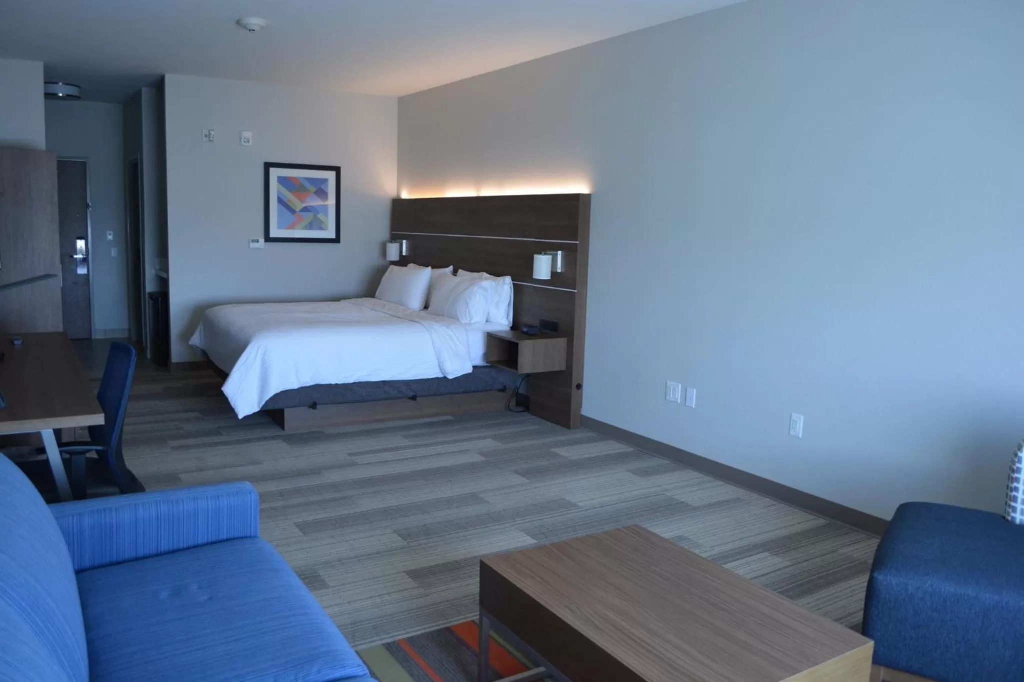 Bedroom, Bed in Holiday Inn Express & Suites - Liberal by IHG