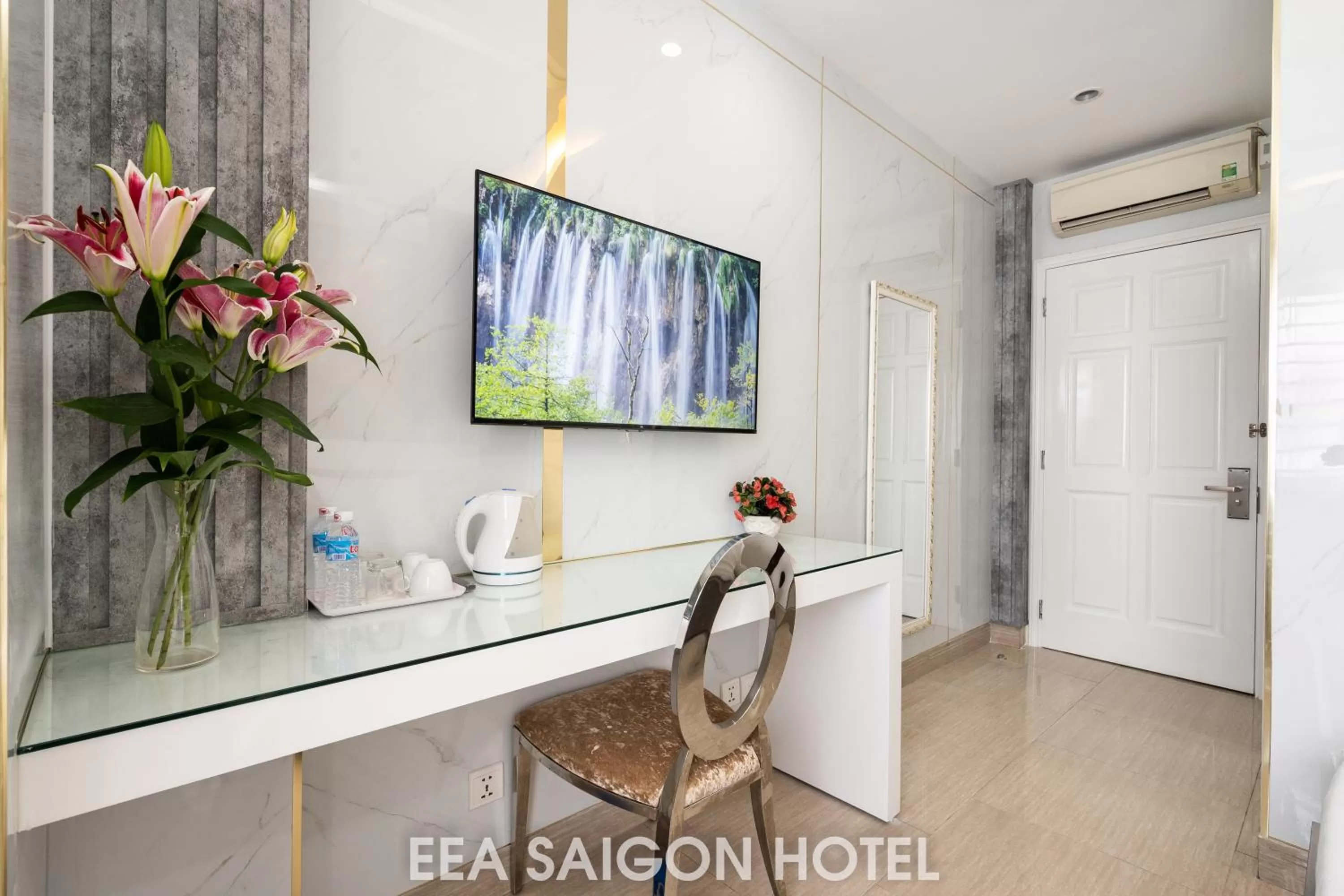 EEA Central Saigon Hotel