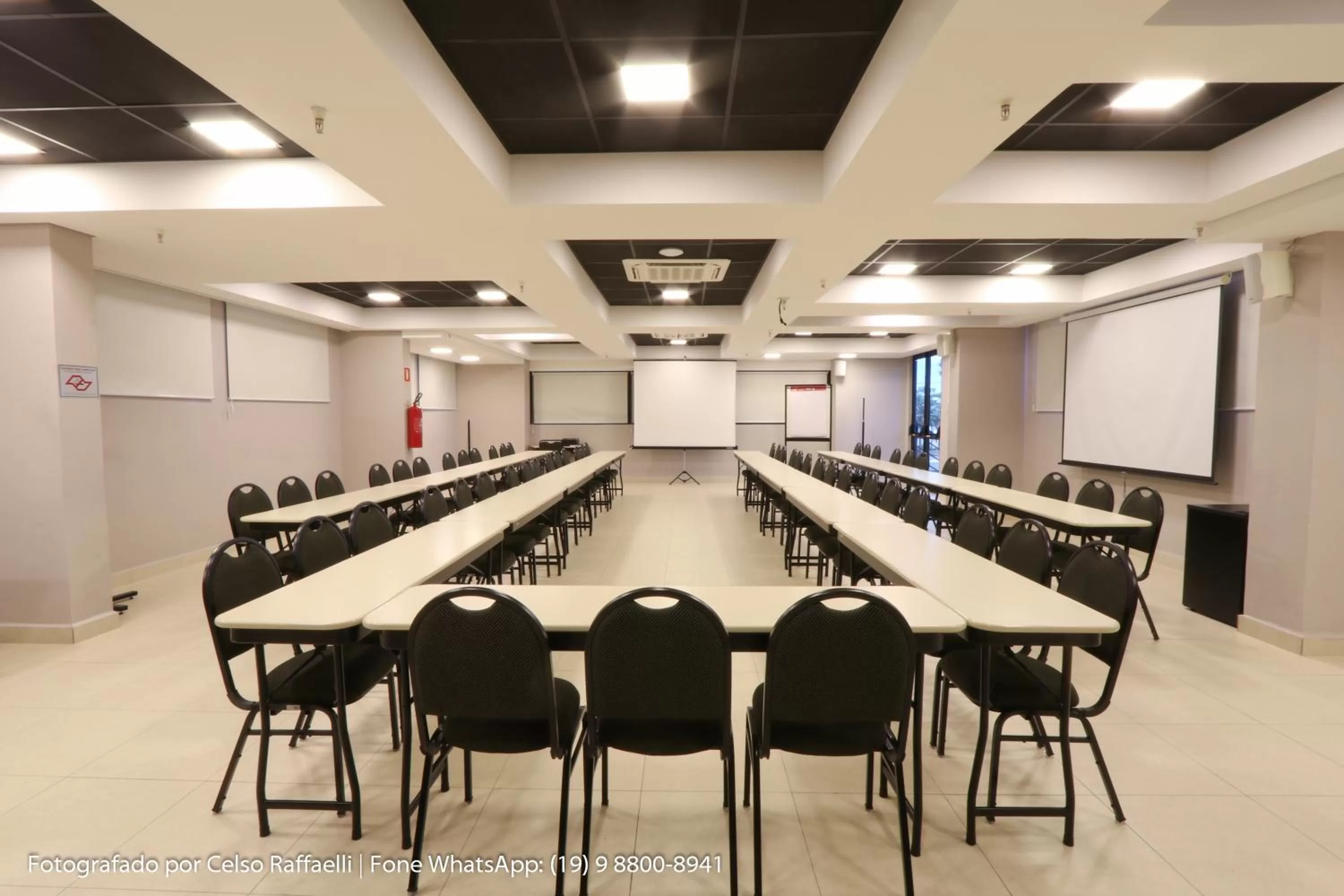 Business facilities in Occitano Apart Hotel