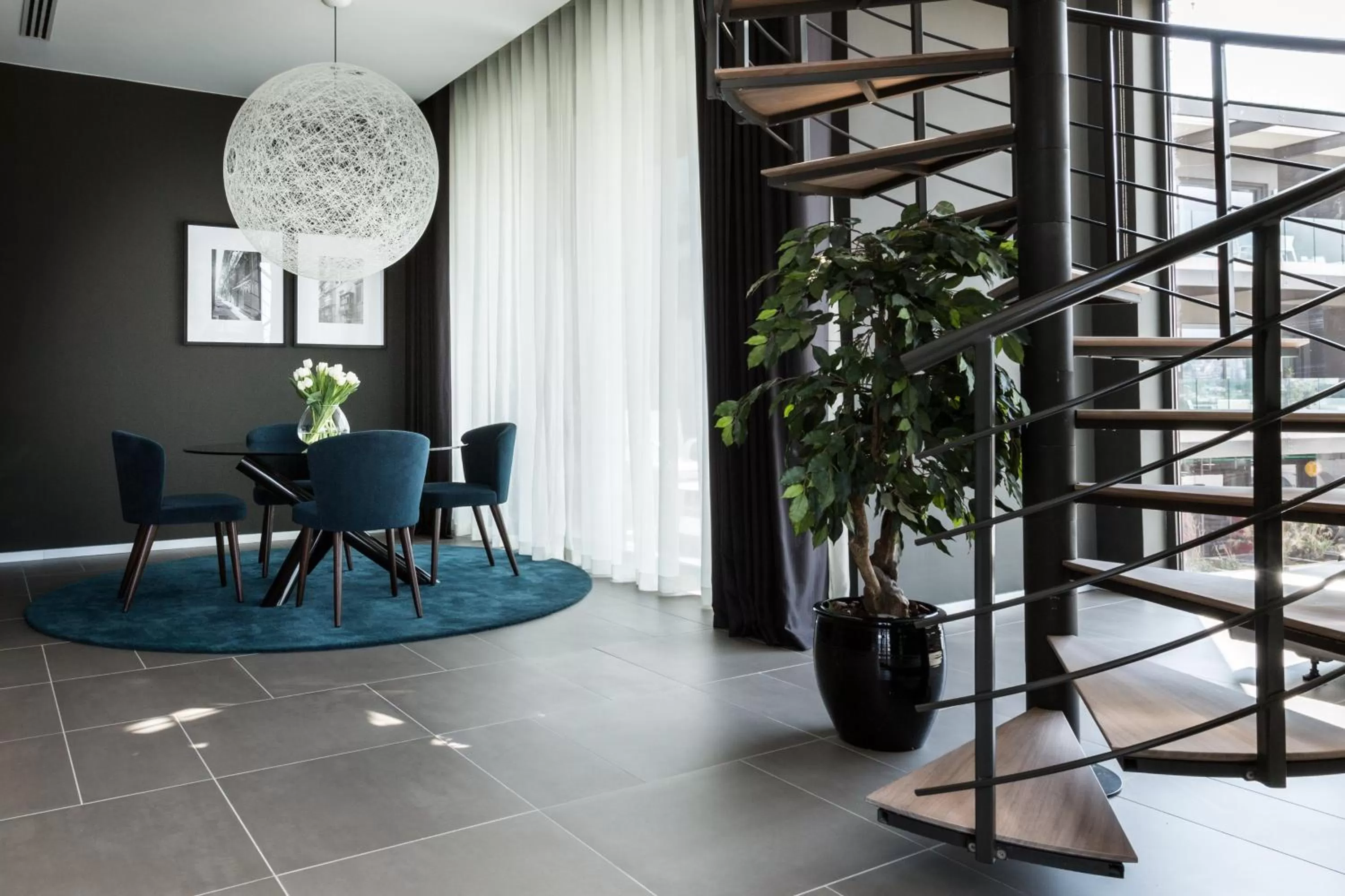 Living room in InterContinental Malta by IHG