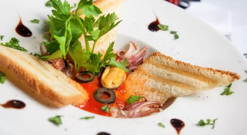 Restaurant/places to eat in Hotel Daytona Palace