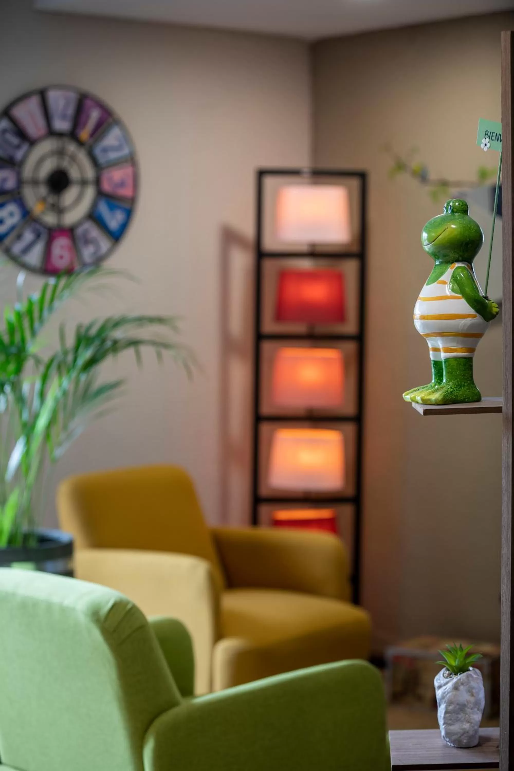 Living room in Hôtel The Originals Access, Bourges Nord Saint-Doulchard