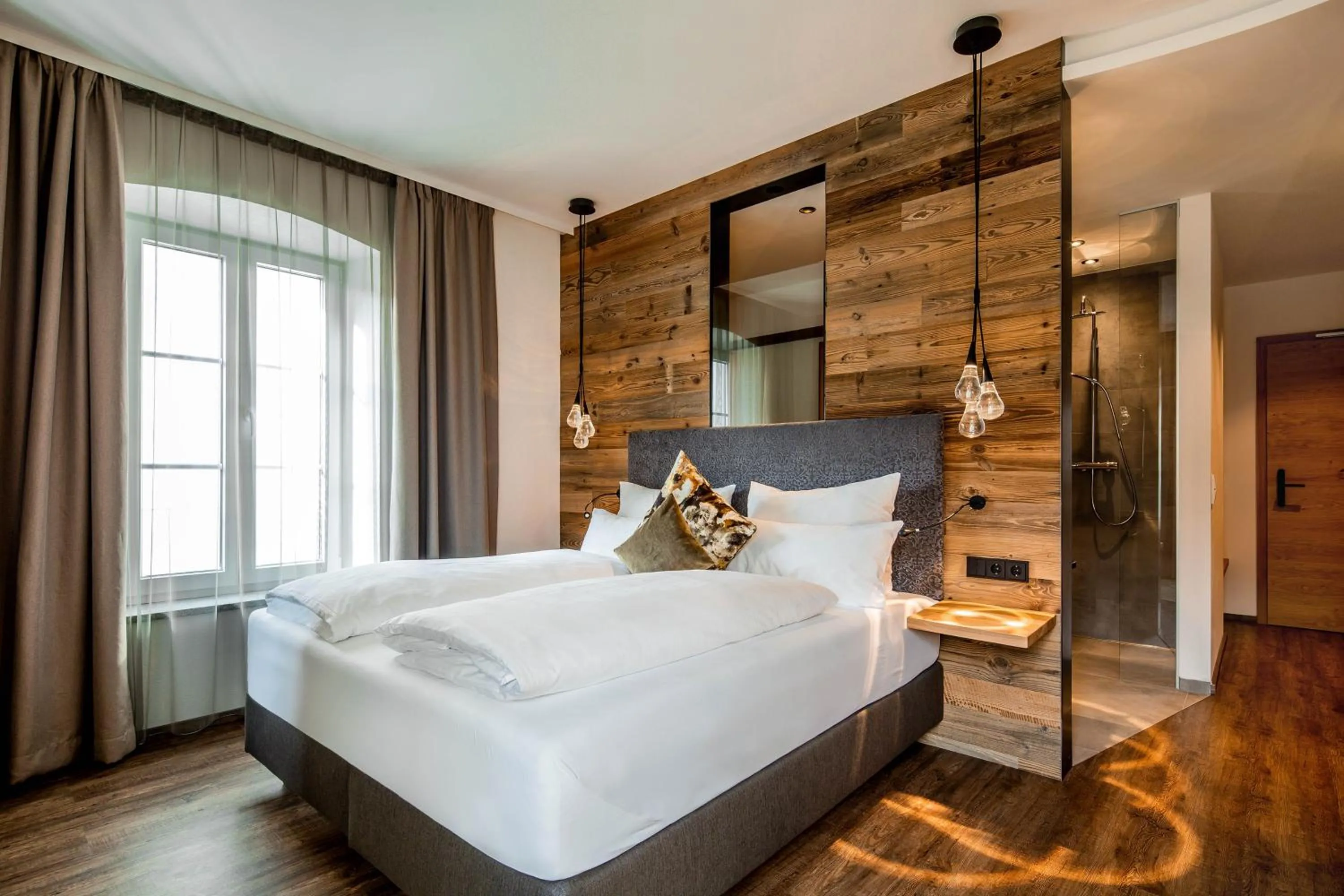 Bed in Hotel Zum Stemplinger Hansl