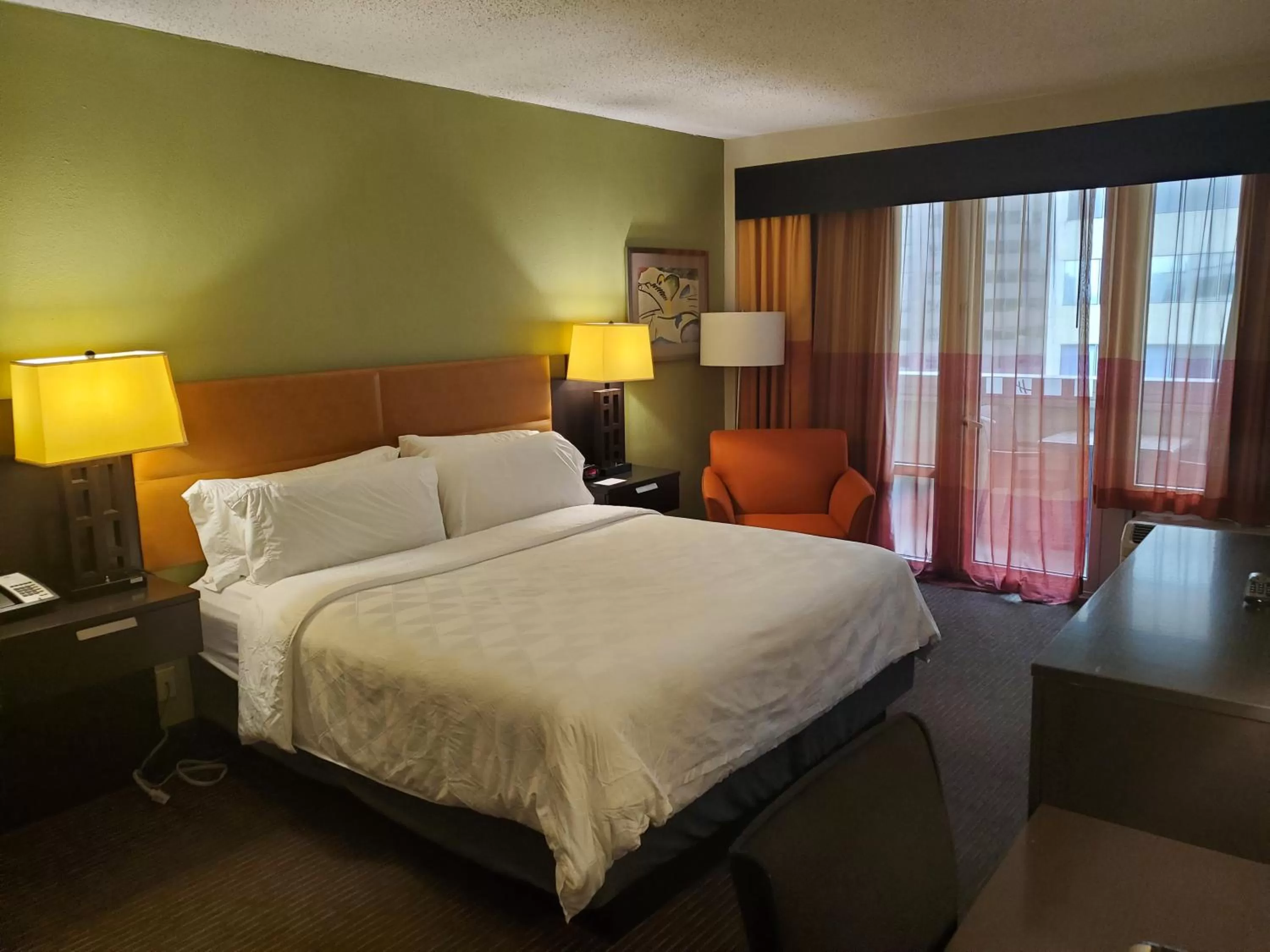 Bed in 17 West Hotel, Ascend Hotel Collection