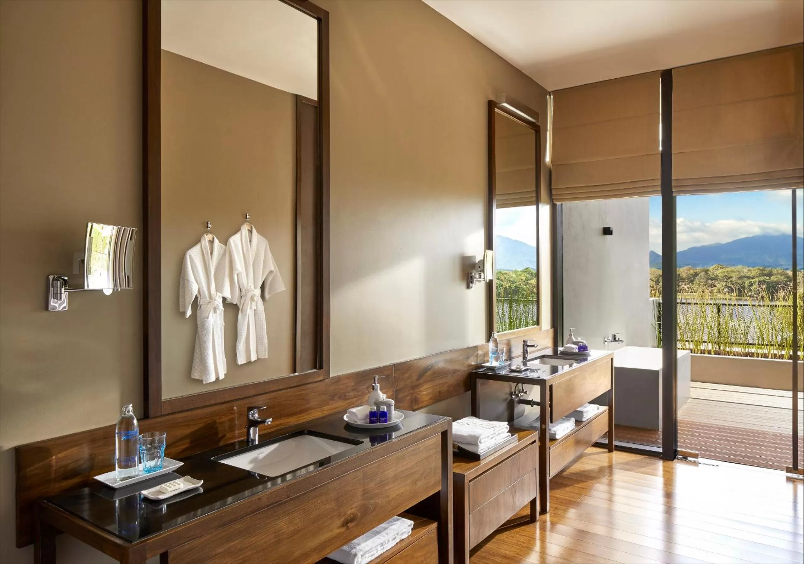 Bathroom in Jetwing Lake