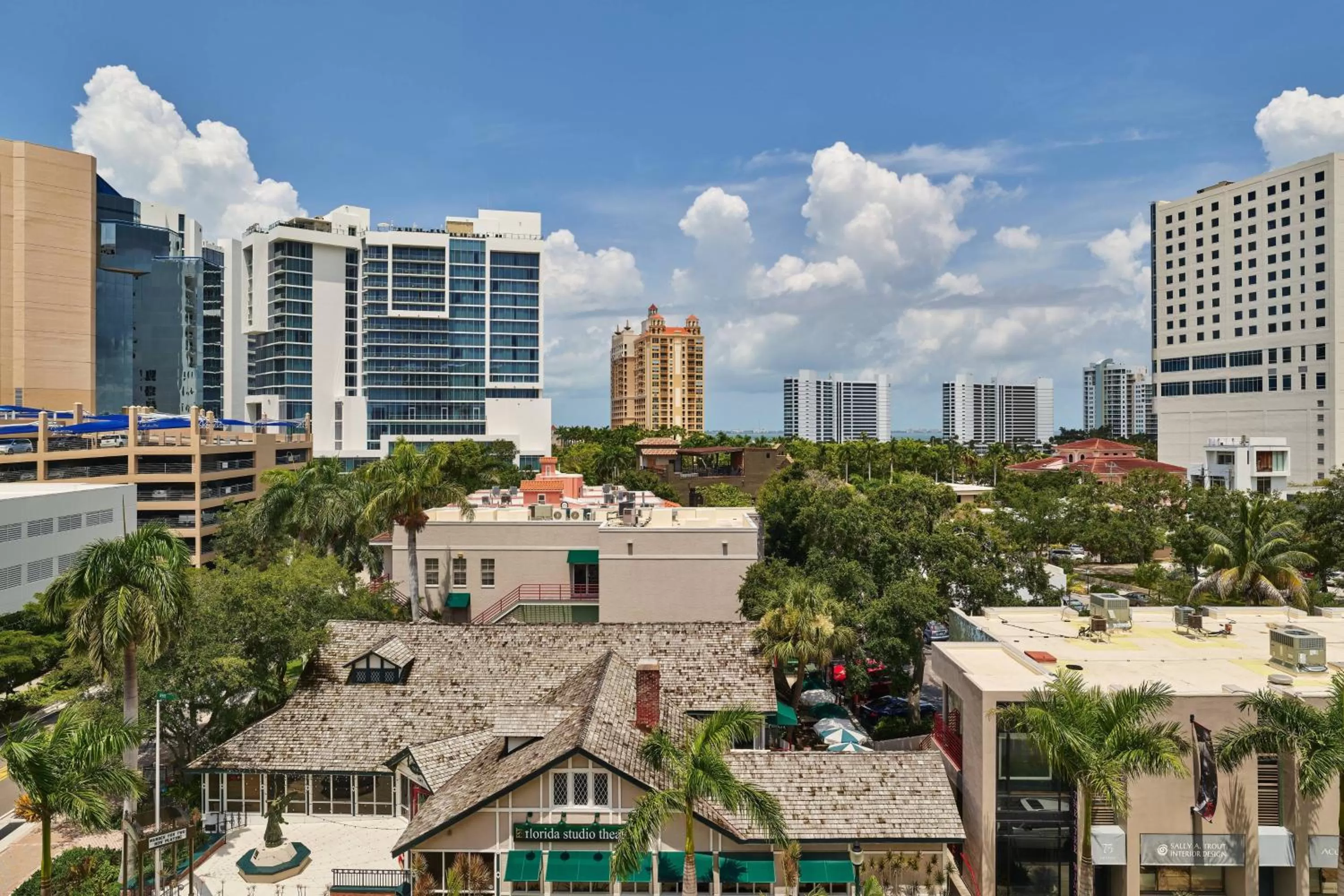 Photo of the whole room in Art Ovation Hotel, Autograph Collection