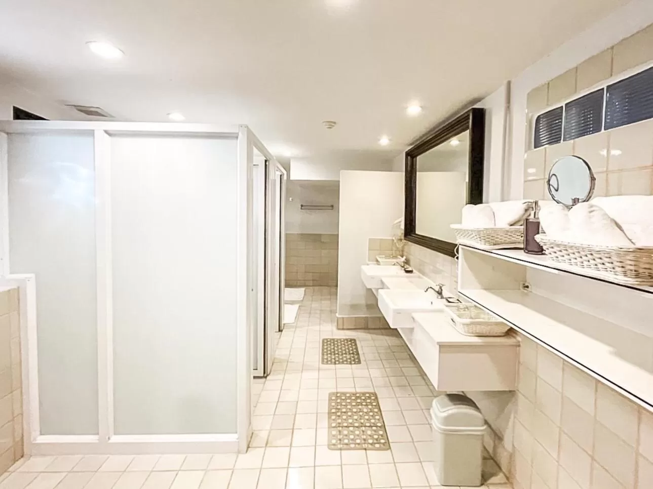 Bathroom in 99 The Gallery Hotel